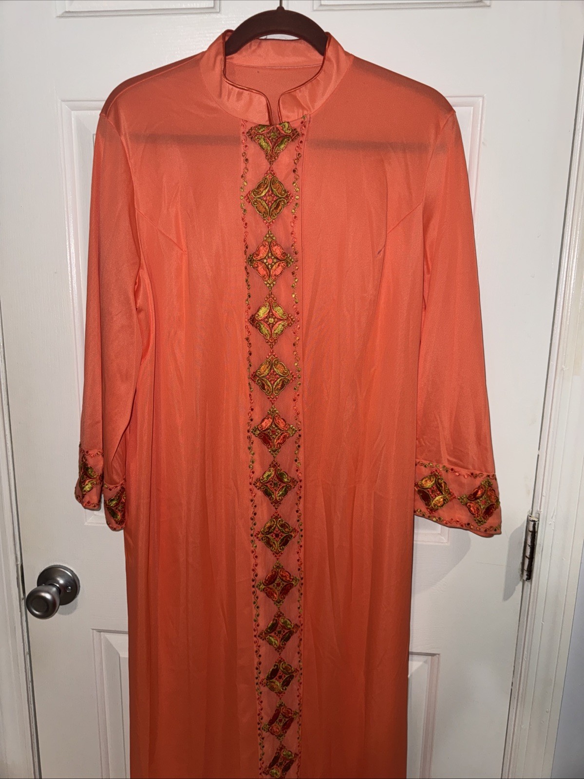Vintage 70’s Gossard Artemis Size Large Robe Orange Embroidered Rare Find!