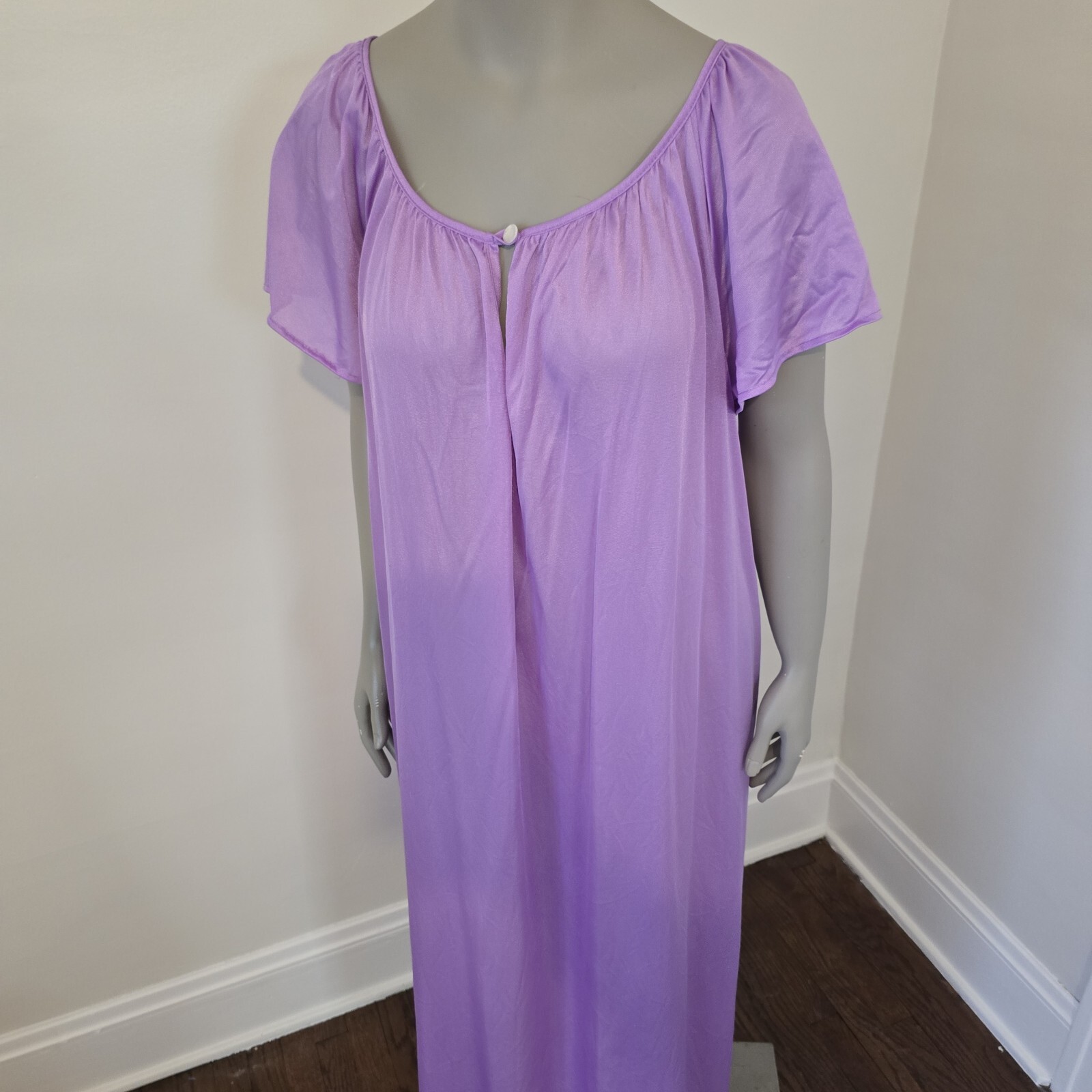 ILGWU Unionmade Purple Flutter Sleeve Full Length Nylon Nightgown B6-B8 Keyhole