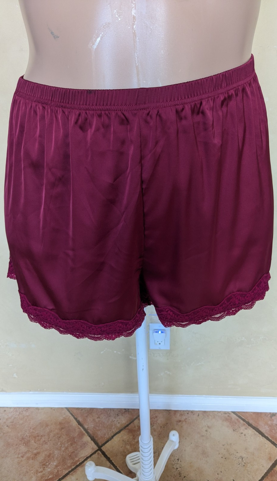 Silky Soft Shiny Lacy Pettipants Bloomers Womens Lingerie Plus Size 26W