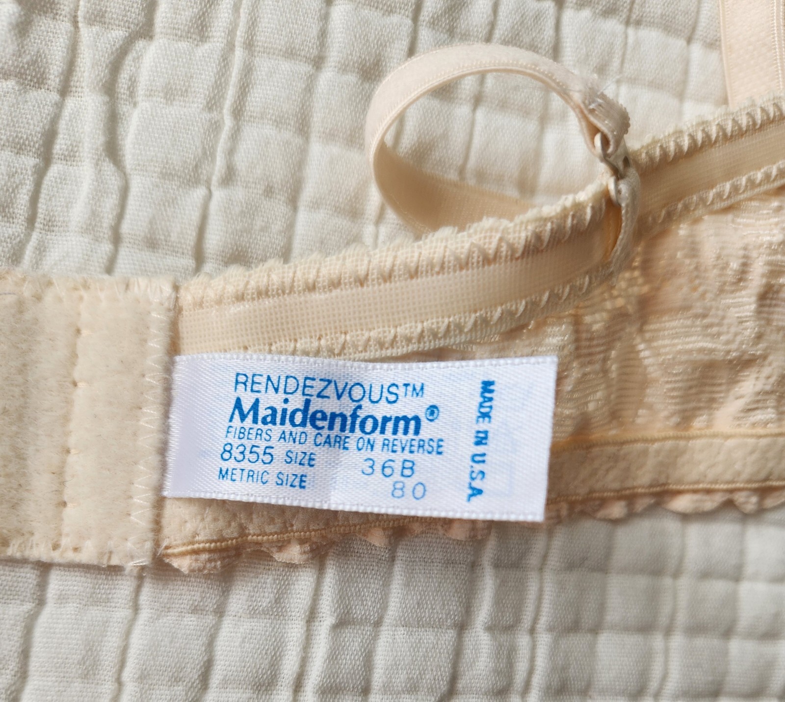 8355 Vintage Maidenform Rendezvous Satin Lace Demi Bra Ivory 36B Convertible