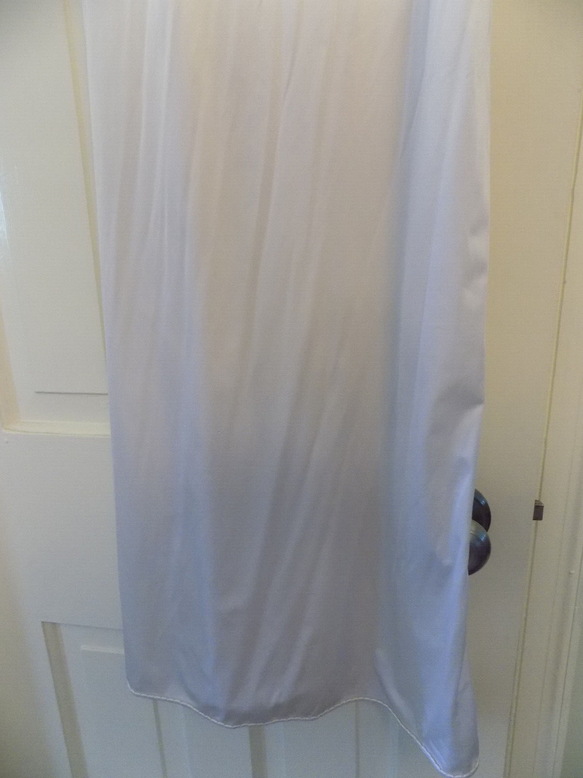 VANITY FAIR Vtg Long Ivory Slip Nightgown sz 34 32″-40″ length Scallop edge EUC
