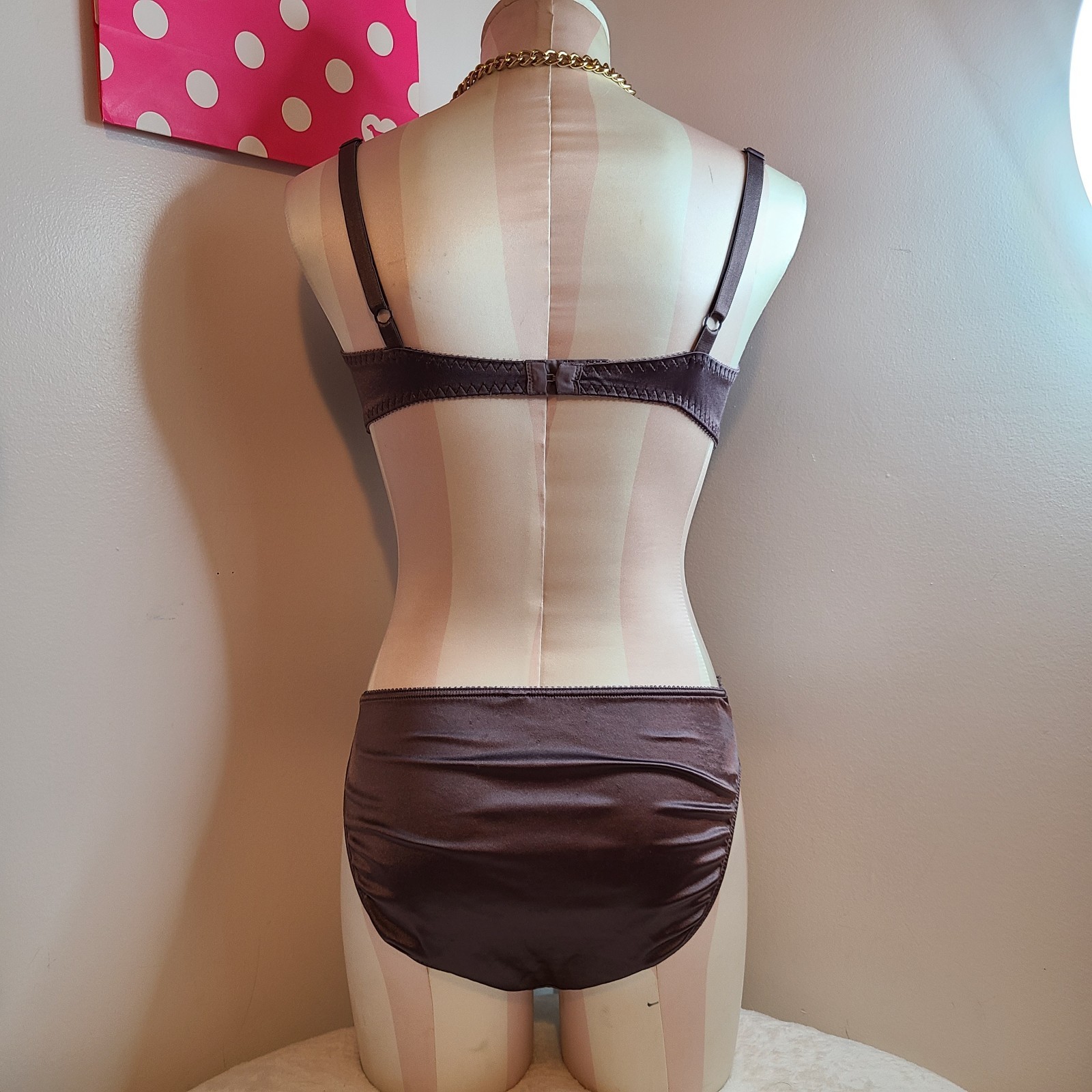 VTG Victoria’s Secret Second Skin Miracle Lace Bra/ Panty Set Size 36C/Sm