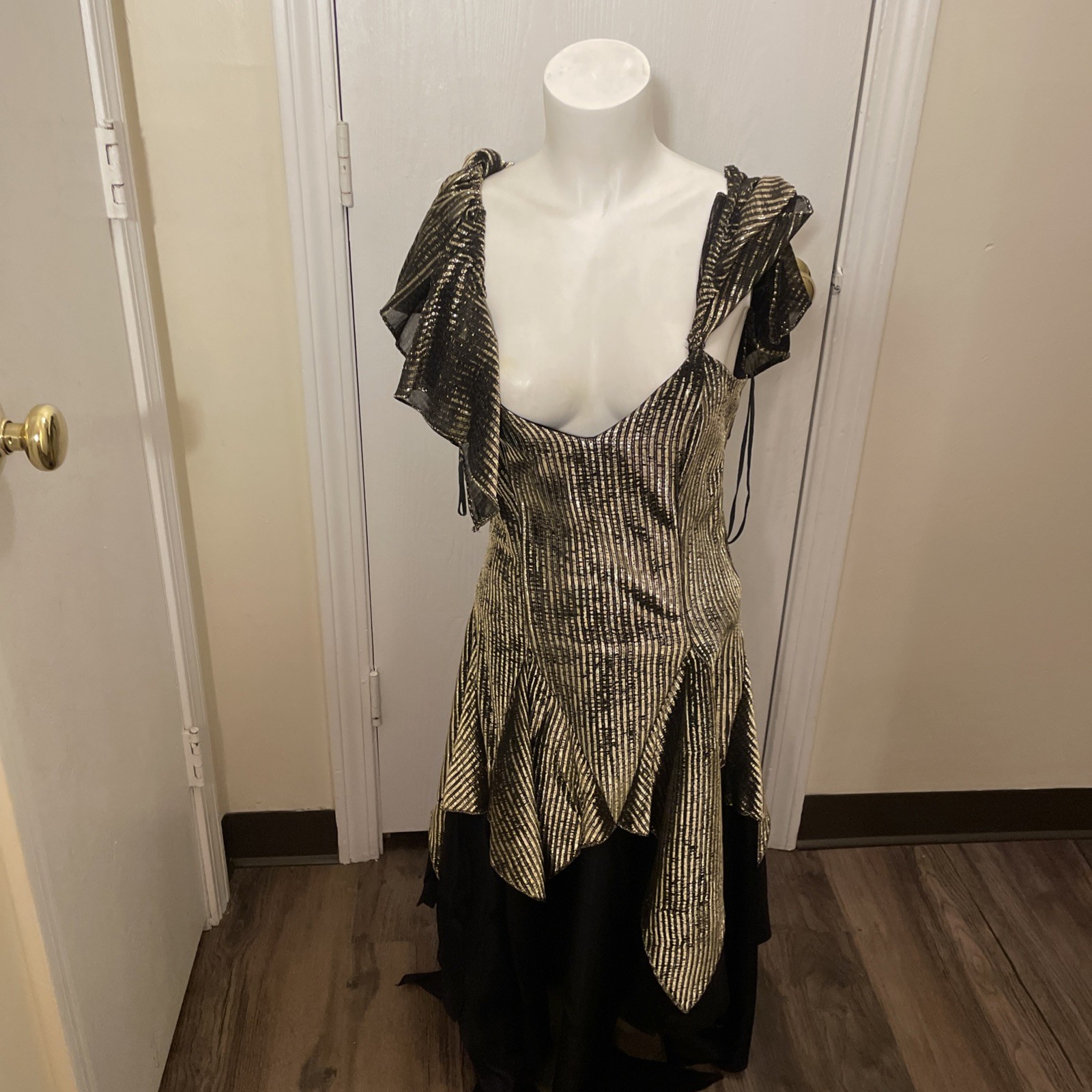 Vng 80s Nuance Gold Metallic Stripe & Black SATIN Asymmetric Disco Size 9 Midi