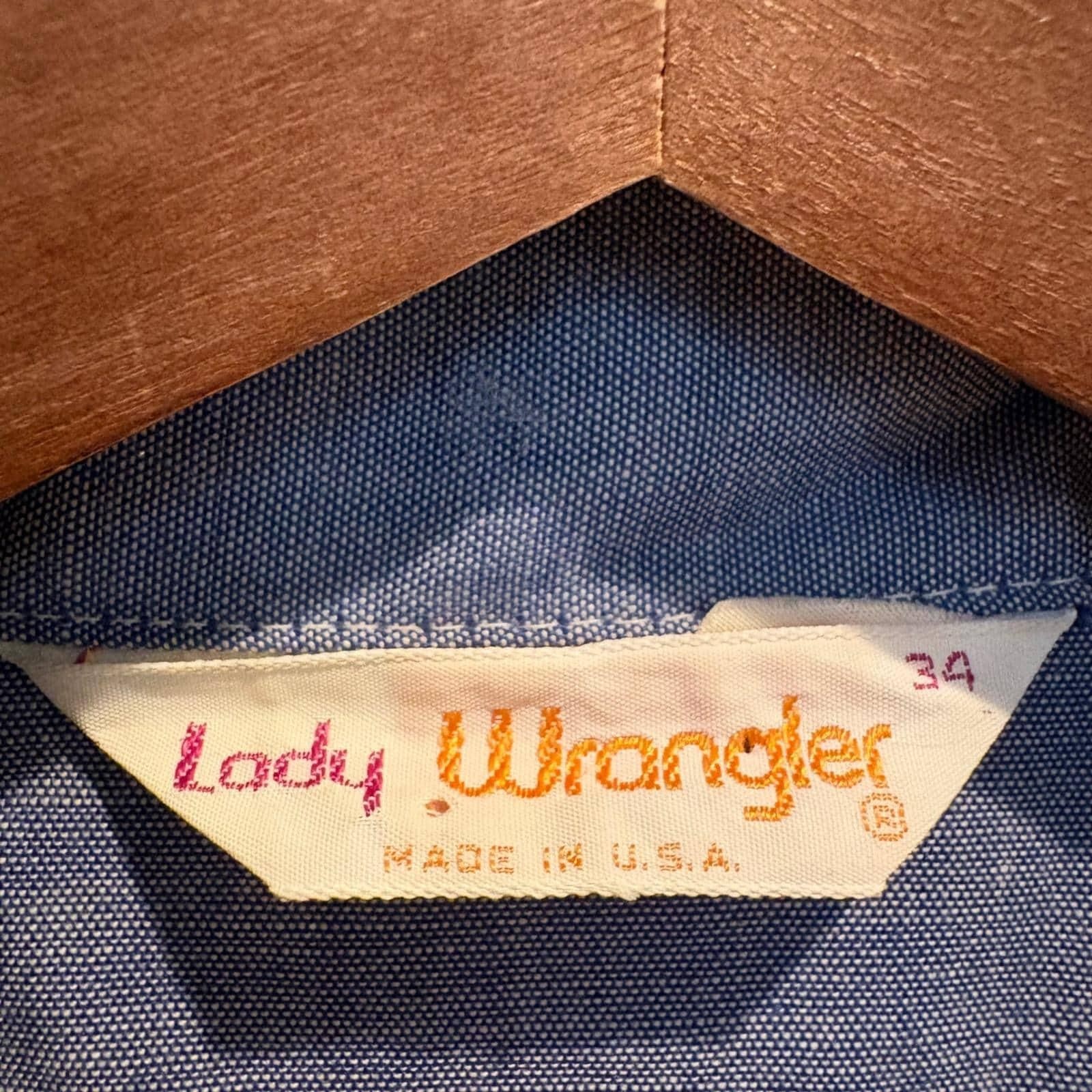 Vtg Lady Wrangler Chambray Shirt Blue Hand Embroider Folk Art Western 70s USA