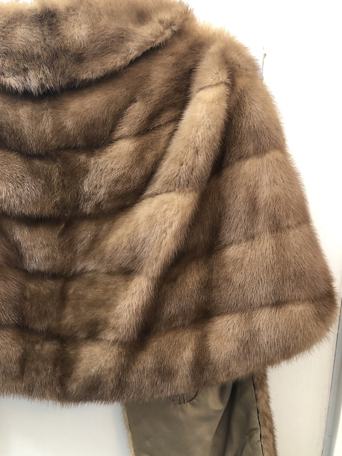 Antique McInerny’s of Honolulu Women’s Fur Stole Vintage