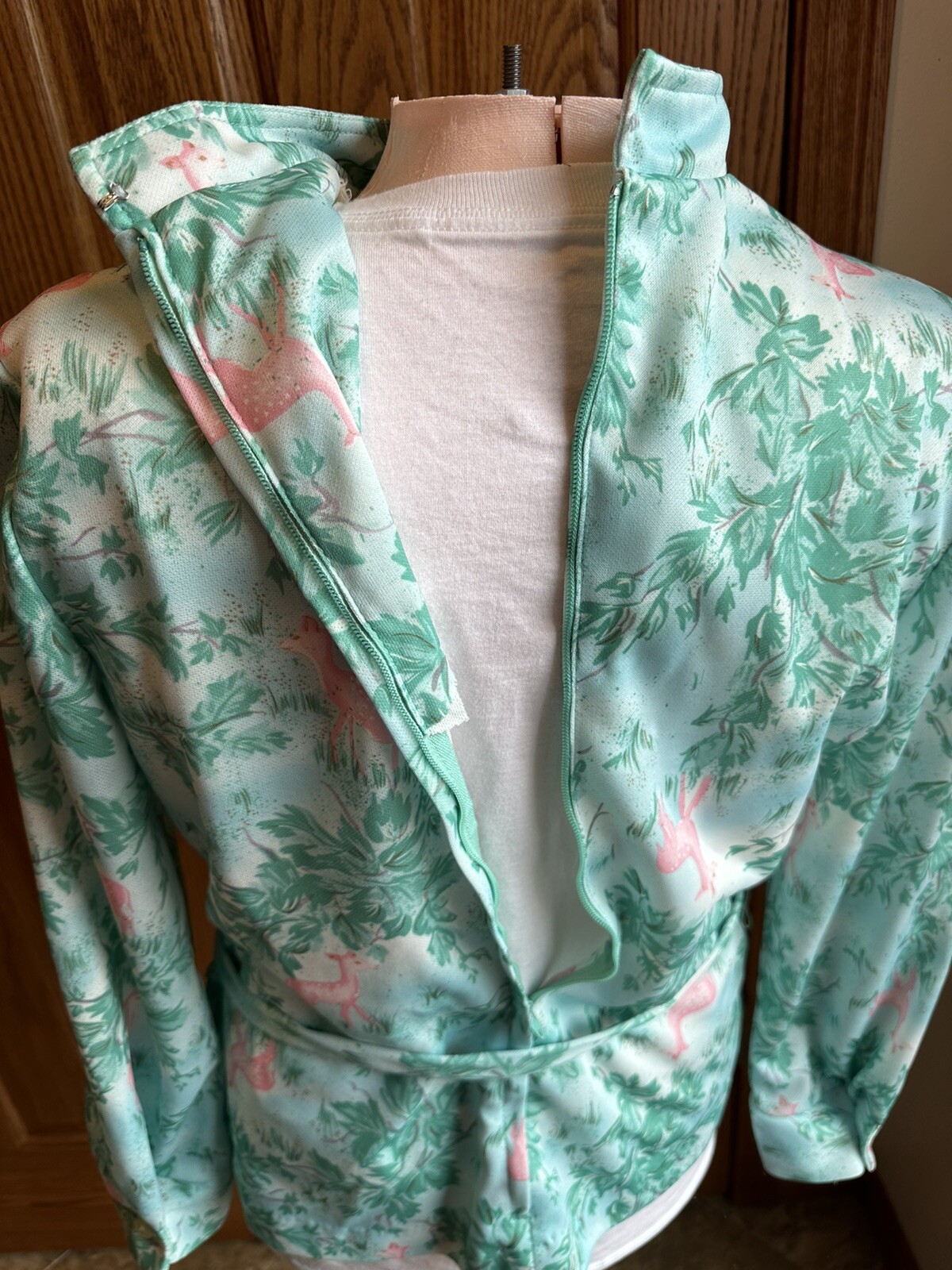 60’s Vintage Top Stand Up Collar Mint Pink Deer~Belt Zipper Back ~S/M Shirt