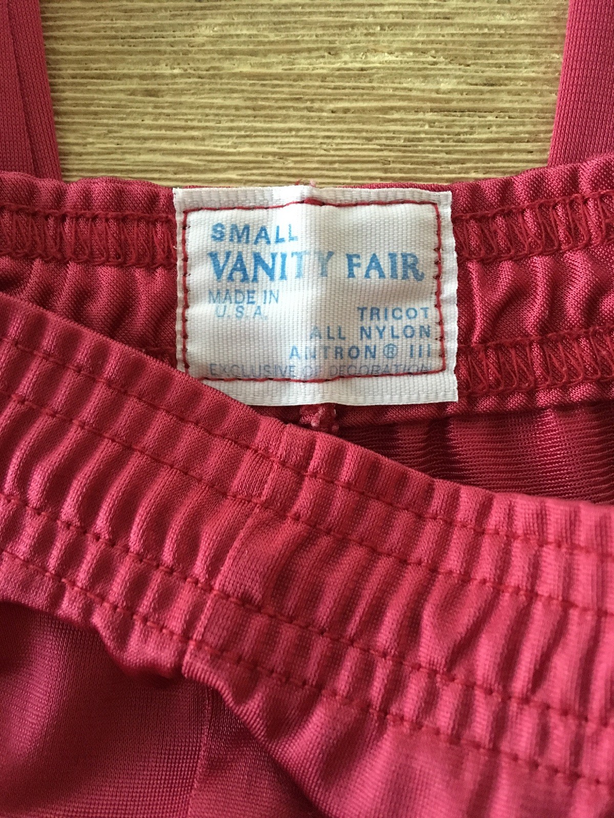 Vintage Vanity Fair Burgundy Womens Small 2 Pc Sleepwear Set Pajama Shirt & Pant