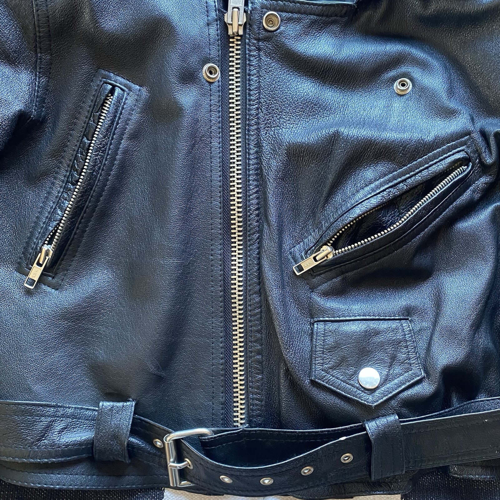 Vintage Taxi 80’s Leather Cropped Jacket. Biker Core. Motorcycle. Unisex. Large.