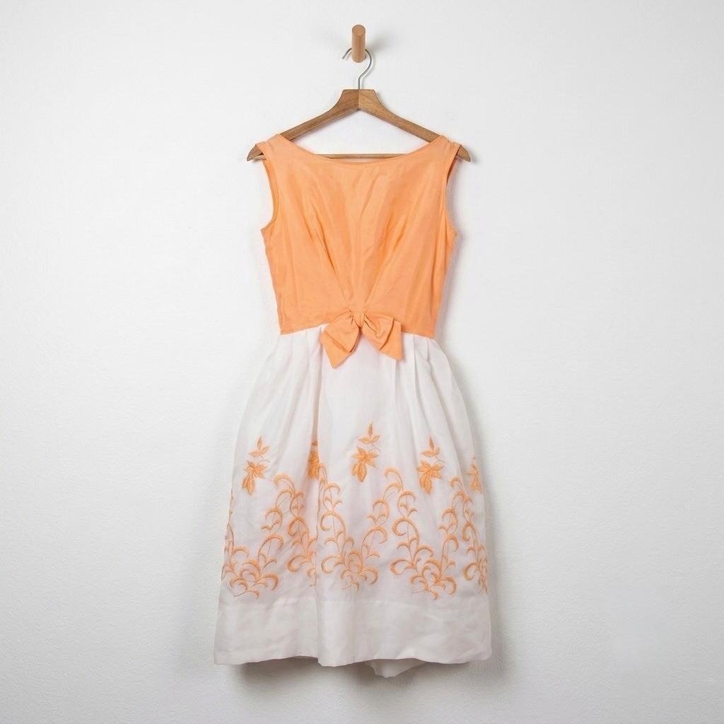 Vintage 50s 60s Peach White Embroidered Floral Dress Bow Accent Cocktail Mod