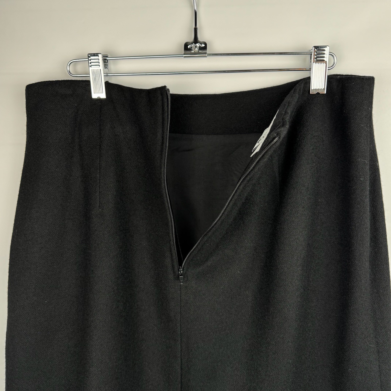 Vtg Ilysa Hart LTD Pleated 100% Pure Wool Women’s Black A Line Skirt Size 14