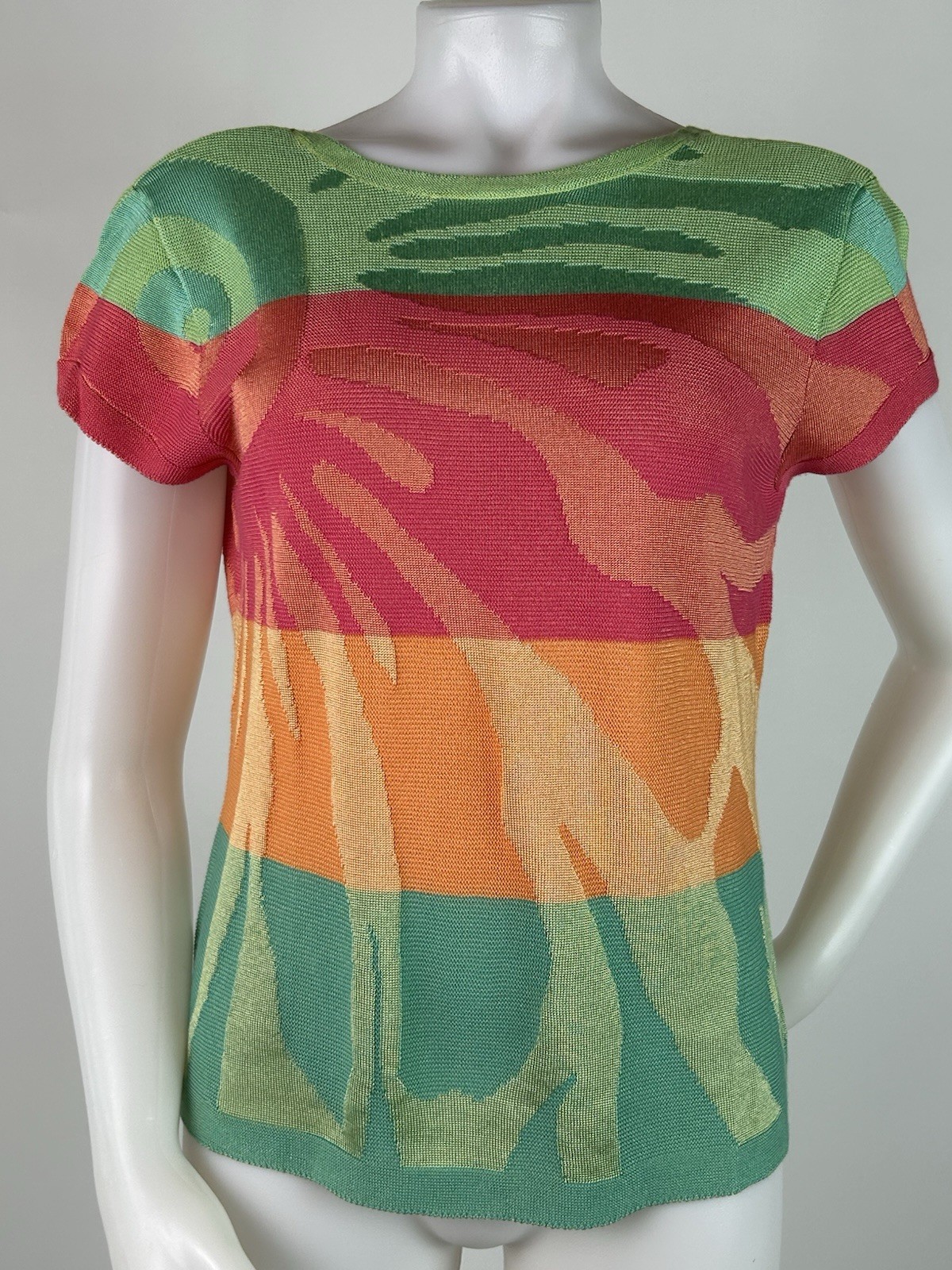 Talbots Vintage 80 90 Medium Abstract Print Knit Top Made in Hong Kong V-Back