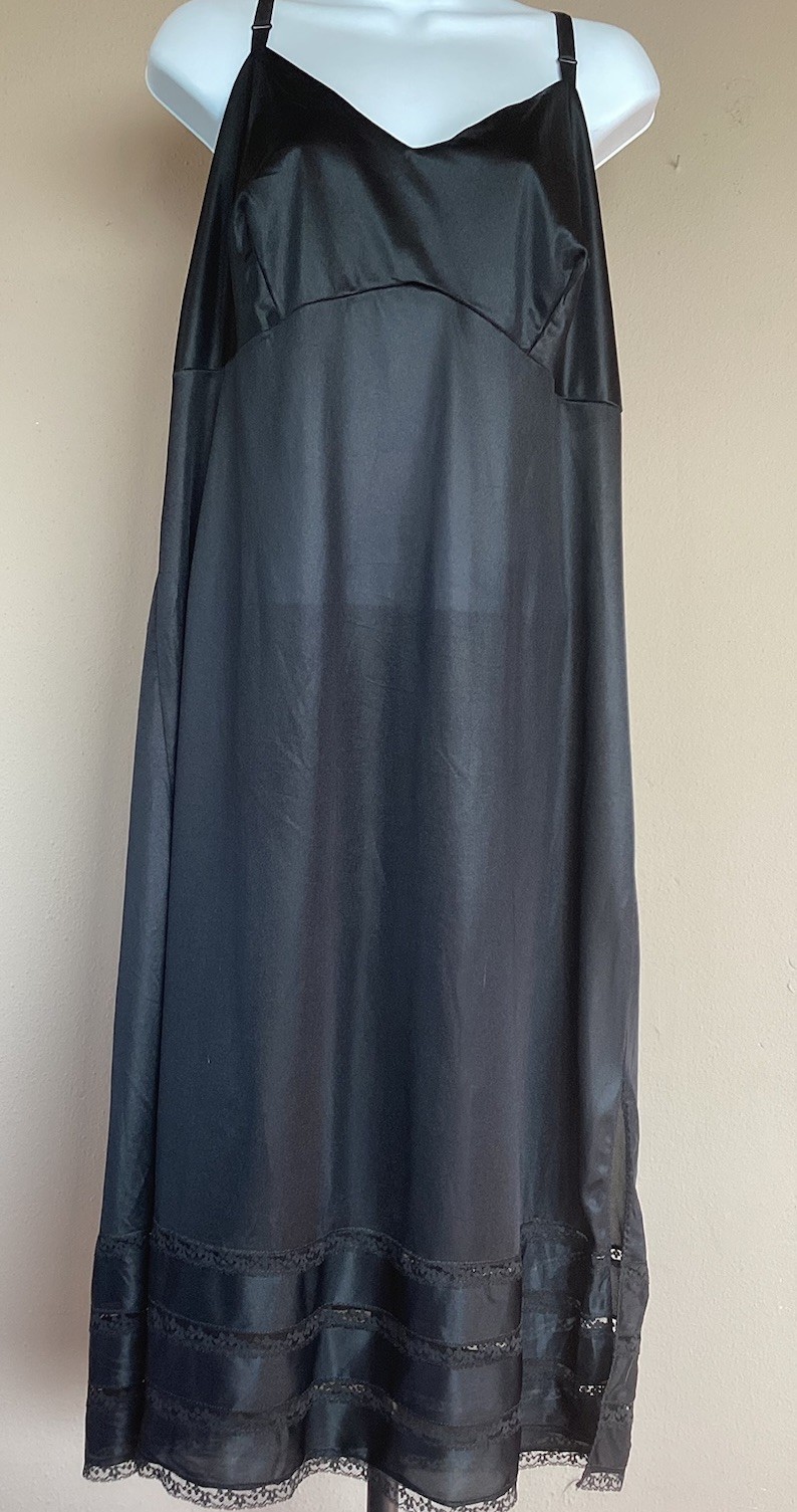 Vintage 1960’s Aristocraft Nightgown Black Size 42 Made In USA Nylon Long Lace