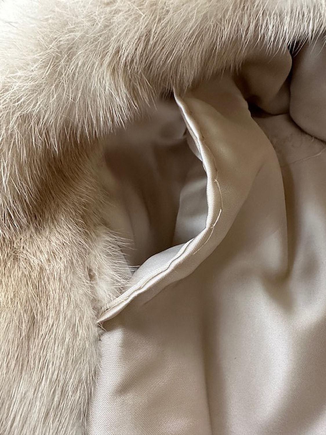 Vintage 1950’s 1960s Double Breasted EMBA Mink Fur Coat – Pale Beige Blond, Soft