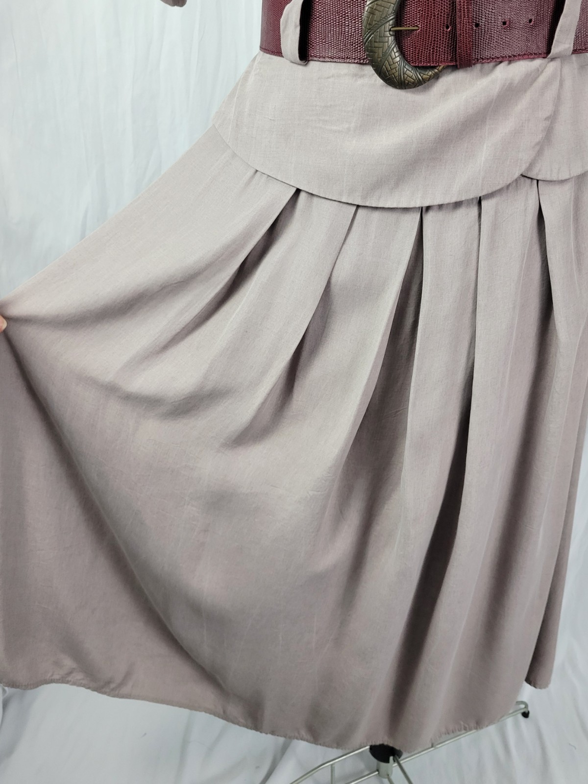 Vintage Impulsive Grey/Tan Blouson Dress w Peplum & Stone Accents Size 14