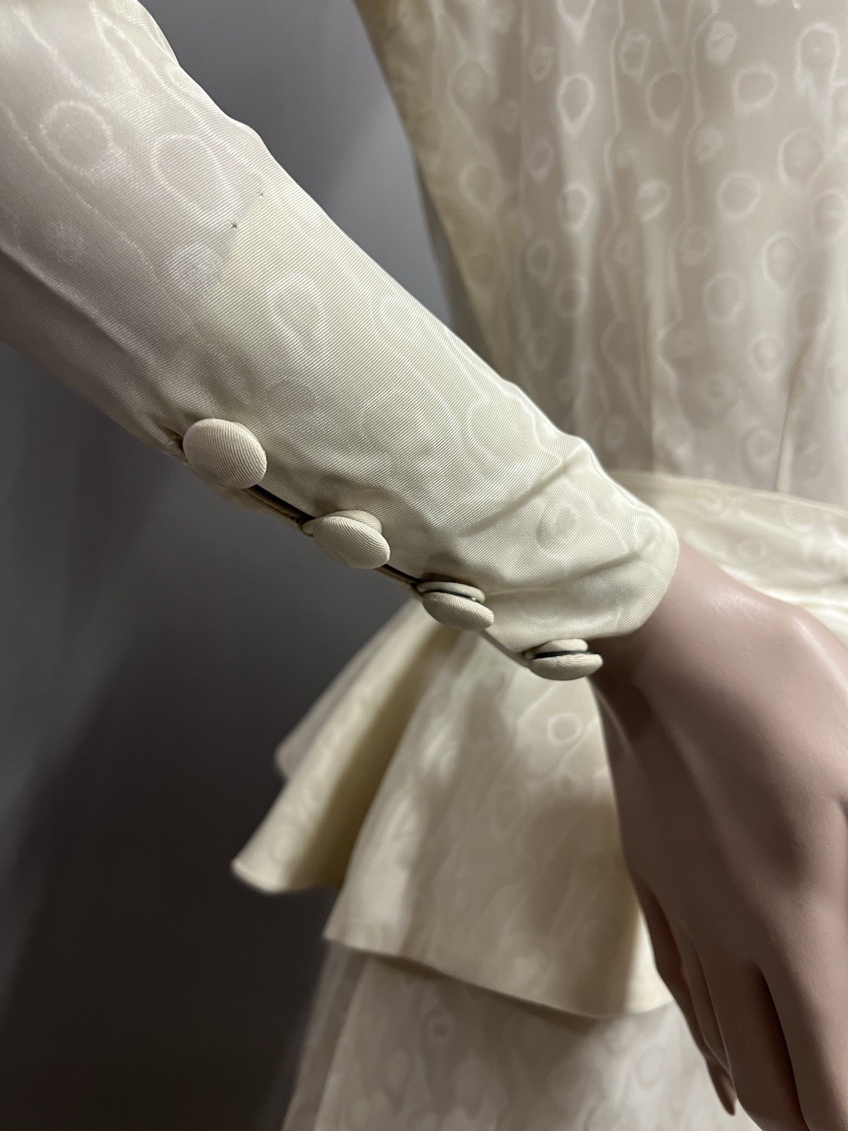 1930’ Ivory Moire Tafetta Evening Gown Antique