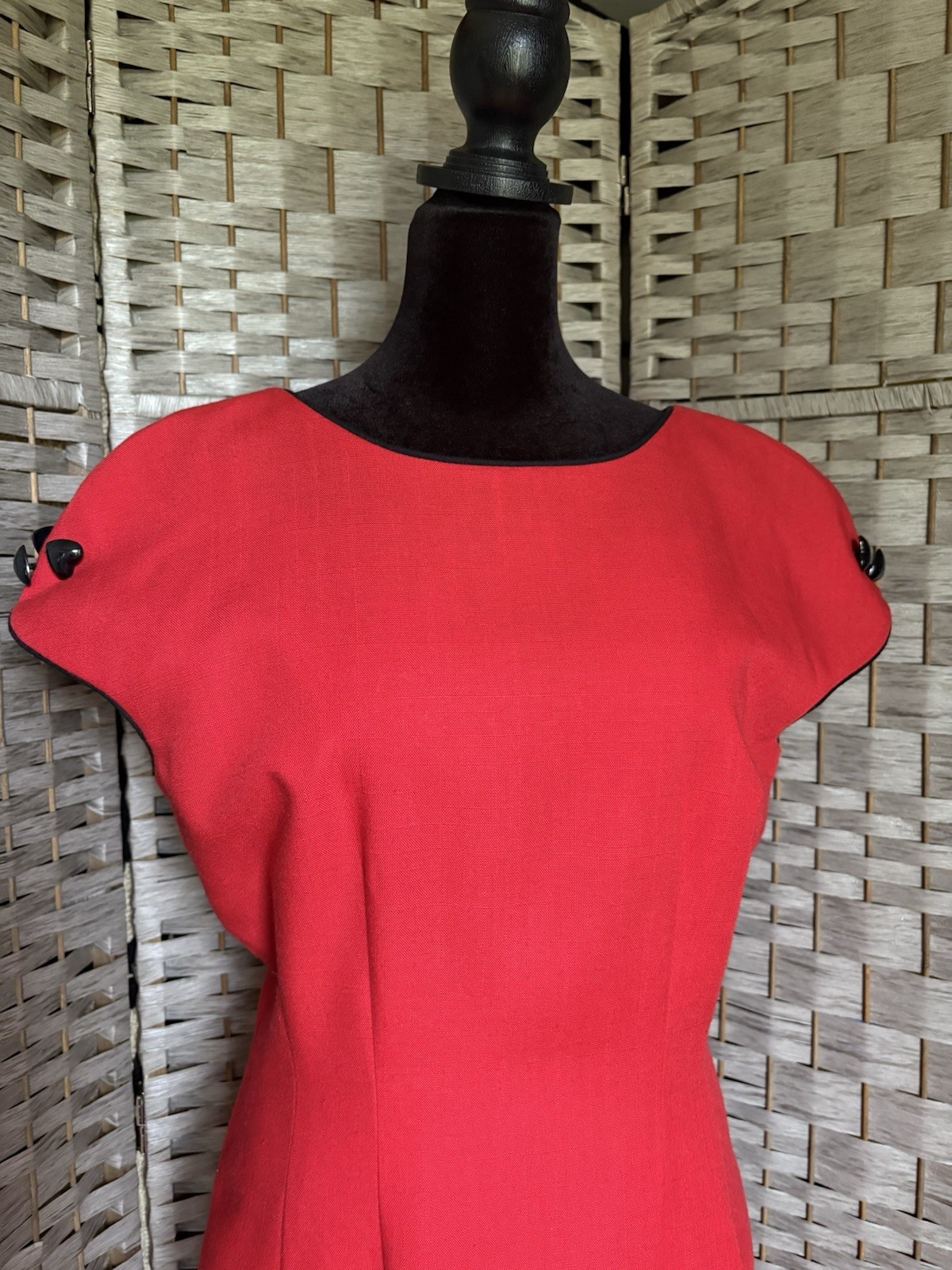 VINTAGE 80’s Unique Dress Size 8 Red Black Heart Buttons Rayon Nipon Boutique
