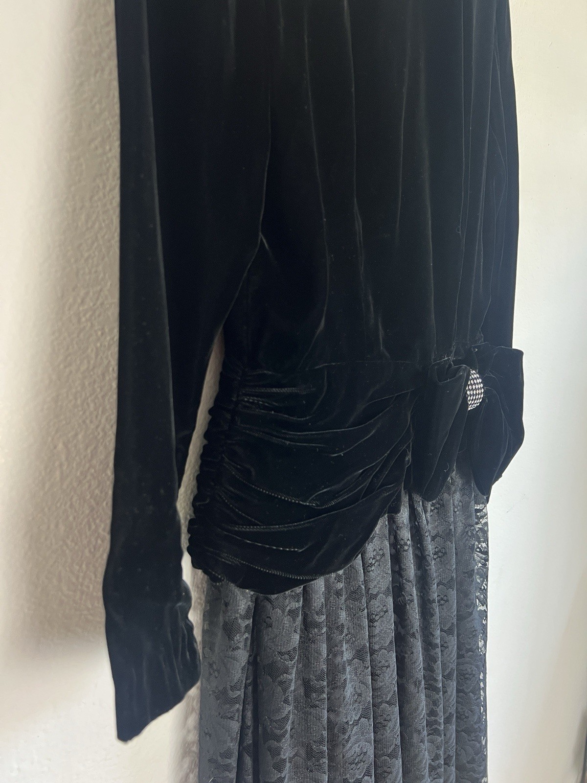 NUIT Vintage 80s Velvet Prom Party Dress Black Lace Dropped Waist Size 12 Glam