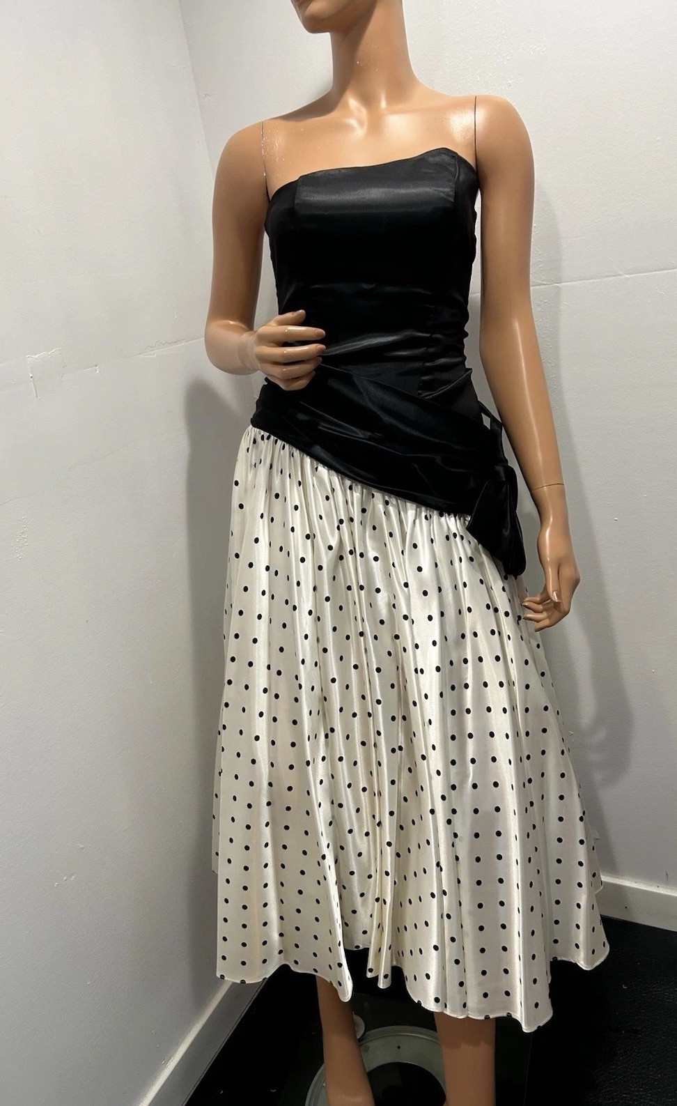 vintage contempo casuals dress 80s Size Small Black Satin White Black Polka Dots