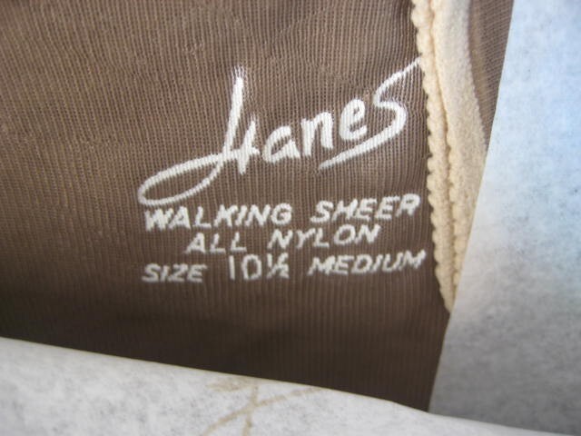 Hanes Walking Sheer Stockings 530M Town Taupe 10.5 M 3 Pair NEW