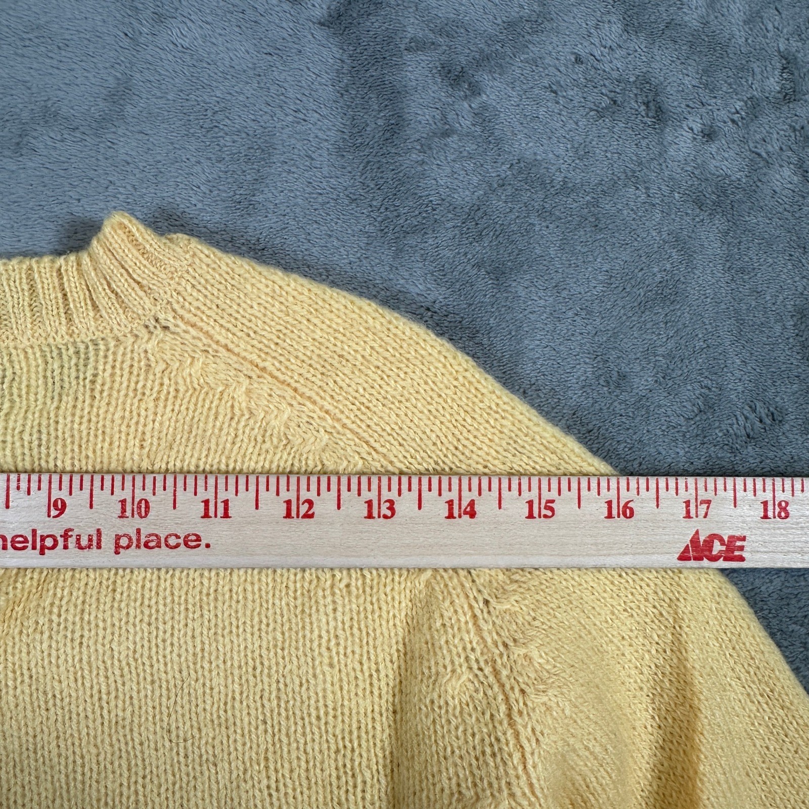 Vintage Crazy Horse Shetlander Yellow 100% Shetland Wool Crewneck Sweater HK72