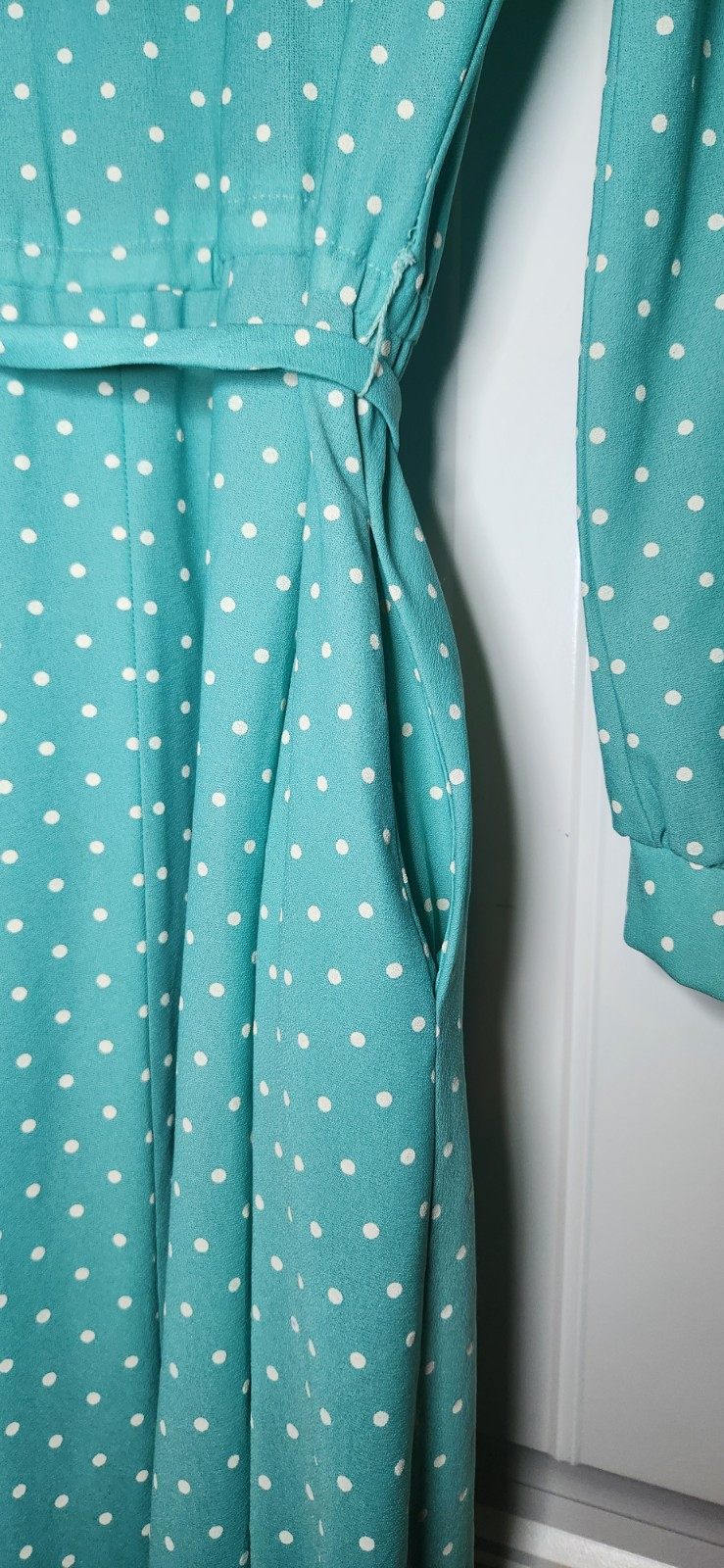 1970’s Vintage Sears „The Shirtdress” polka dot polyester pockets, tie belt 8-10