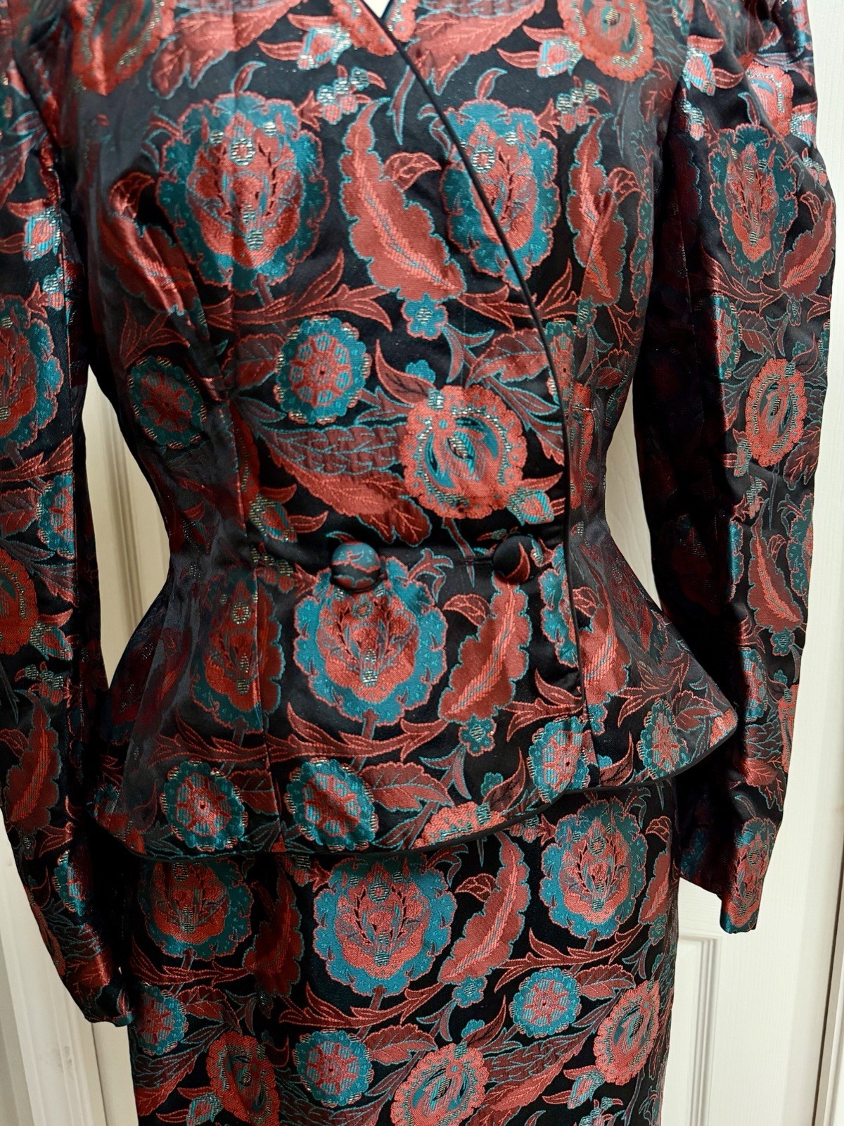 Vintage 80s Jill Richards SZ 8 Nipped Waist Brocade Suit Puff Sleeve Back Bow