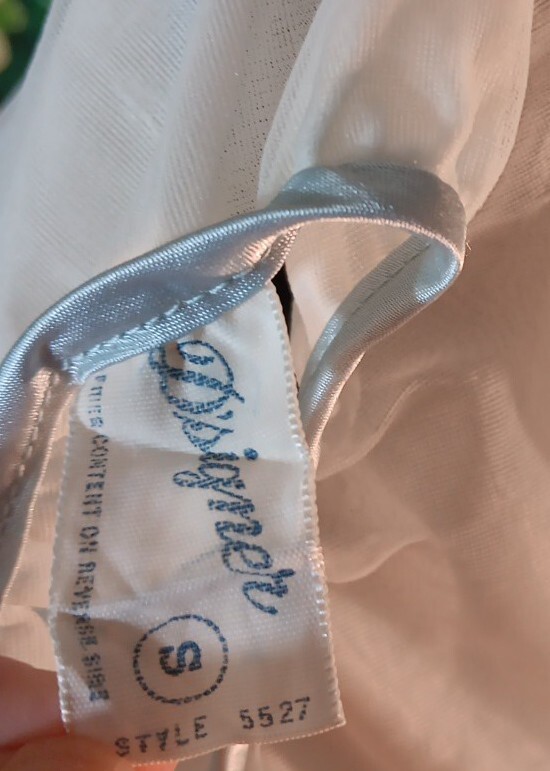 Dsigner Vintage White Blue Trim Nightgown Size Small #5527 Read Description