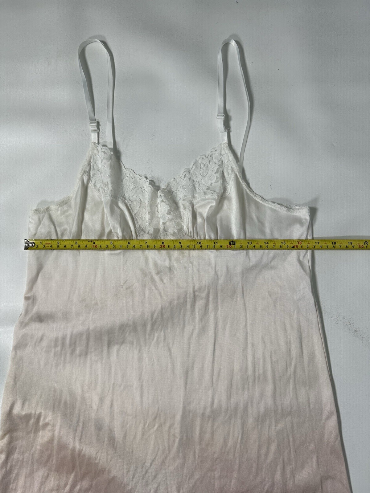 Vintage VASSARETTE Ombré White Blush Pink Silky Full Slip w/ Lace Size 28” 38/44