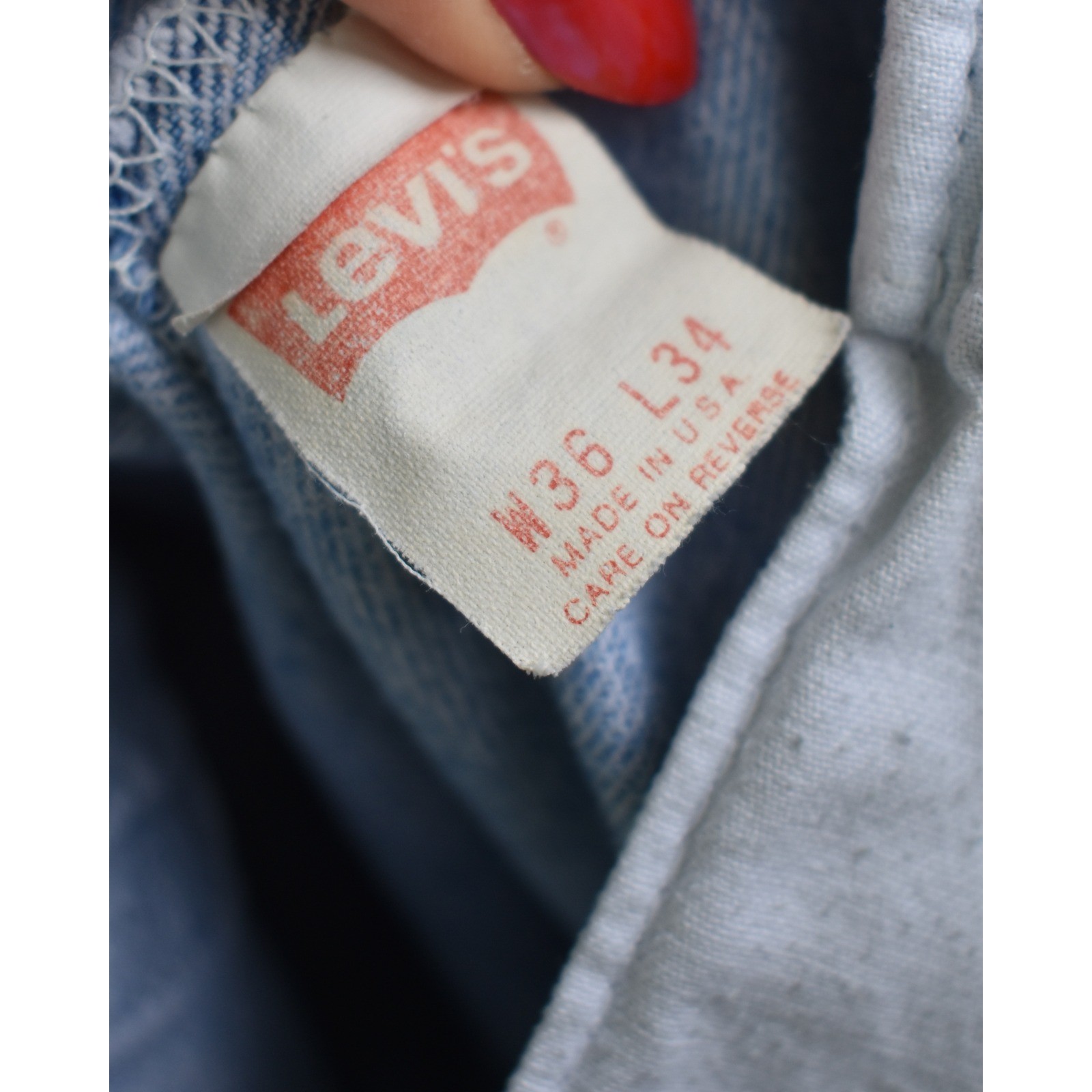 Vintage Levis 501 Light Wash Straight Leg Jeans Made in USA W36 L34 520 06