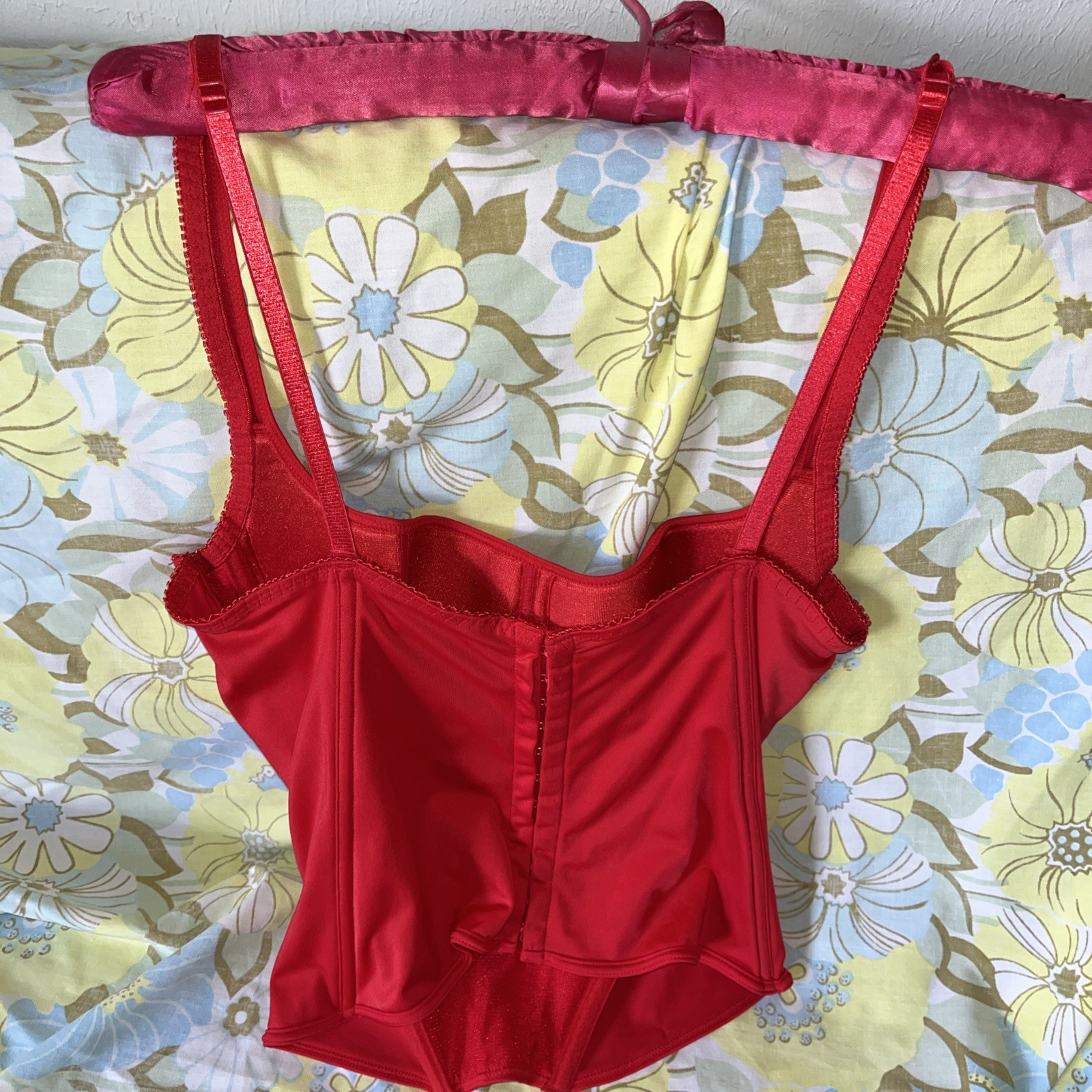 Vtg Victoria’s Secret Red Corset Medium Crop Top Bustier Y2K Sabrina Carpenter
