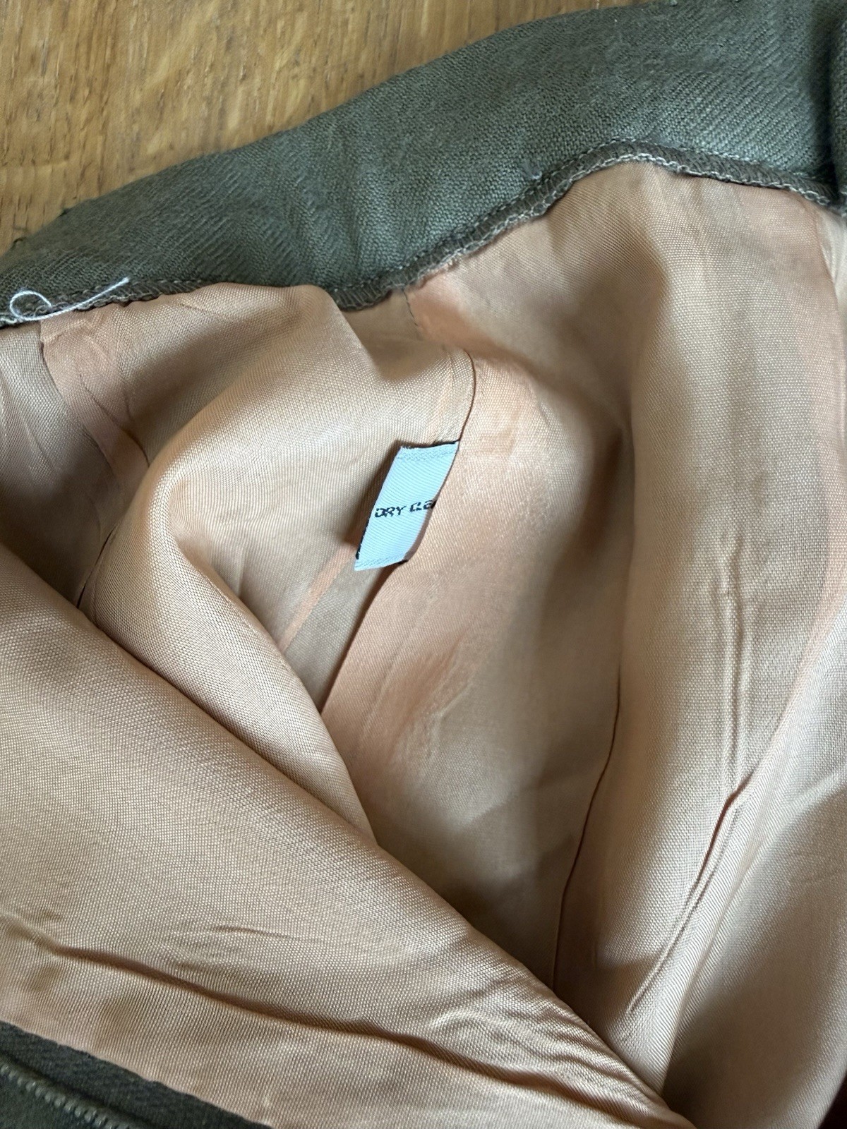 Vintage Bonwit Teller Jones New York Khaki Green Wool Pencil Skirt Fits XS