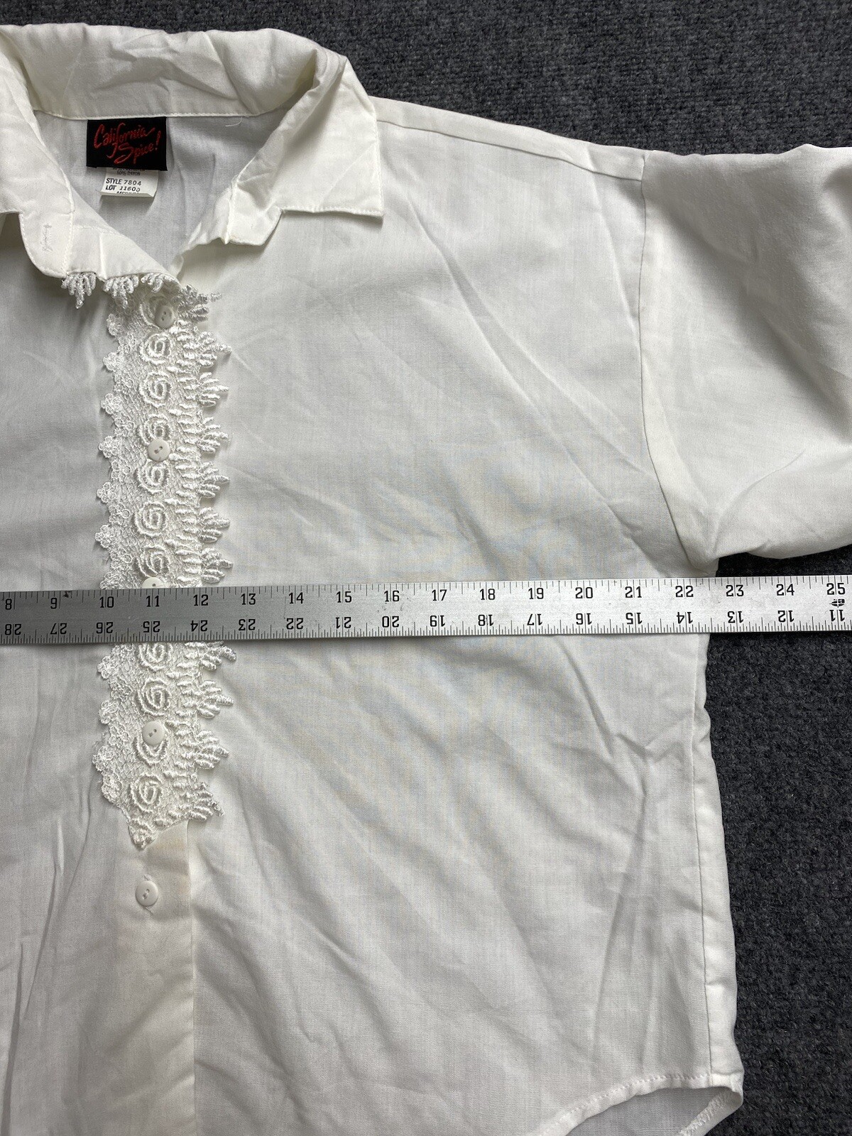 Vintage California Spice White Lace Front Short Sleeve Button Up Size M