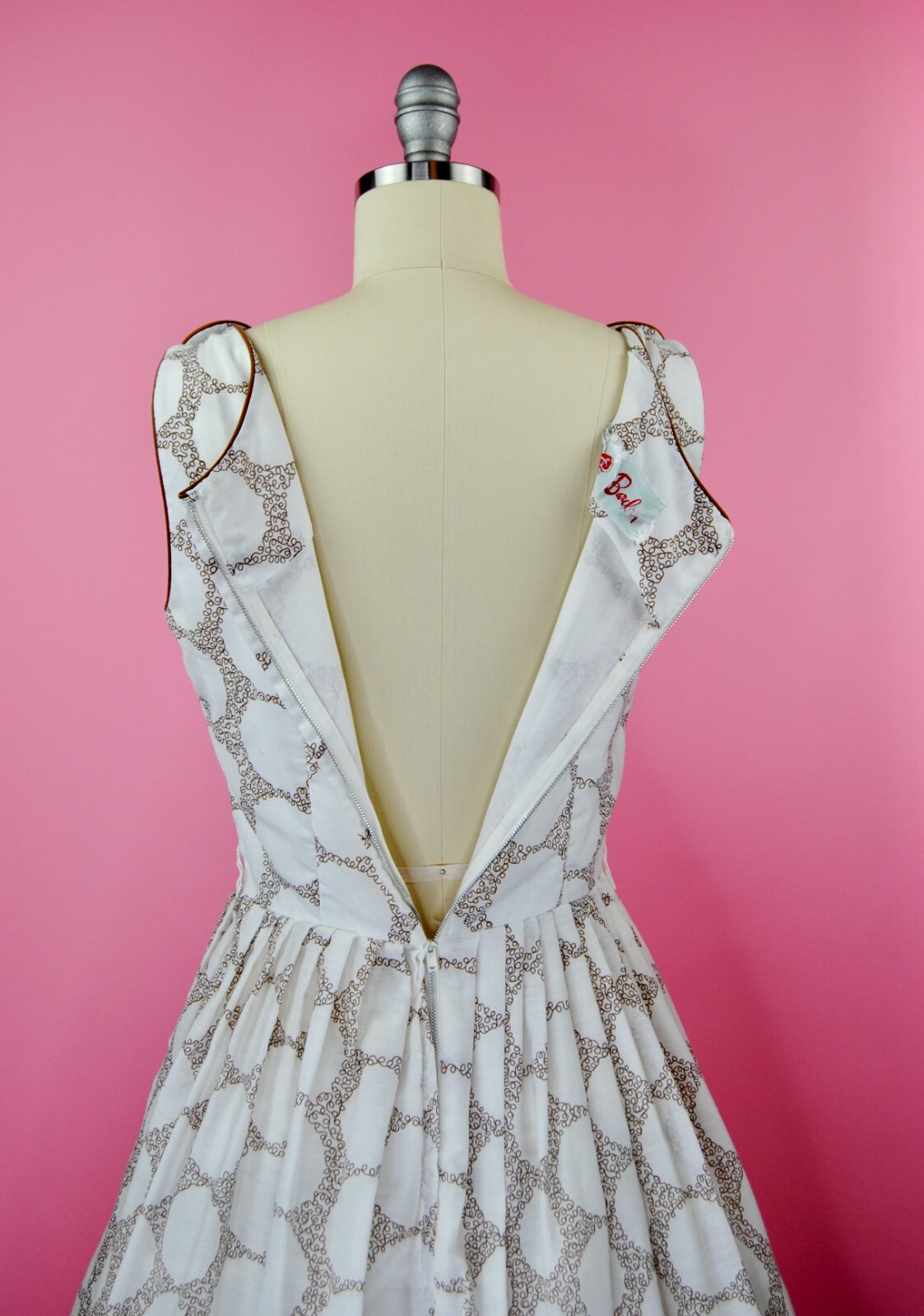 1950s Vintage Betty Barclay Creamy White and Brown Summer Fit Flare Dress – S