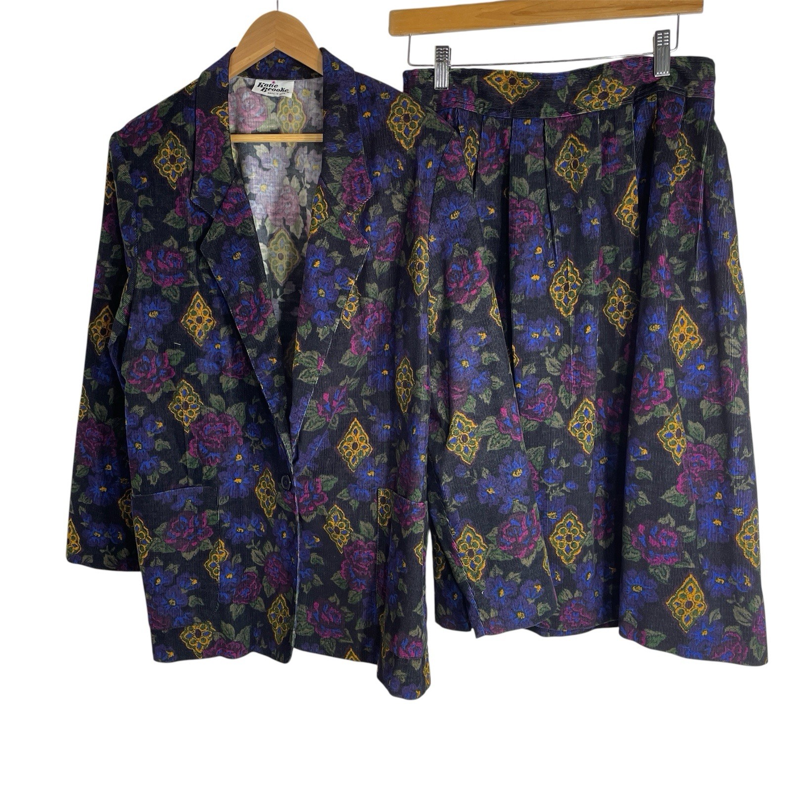 VTG WOMEN’S BLACK FLORAL NOTCH LAPEL BLAZER & SKIRT SET KATIE BROOKE – USA SZ 16