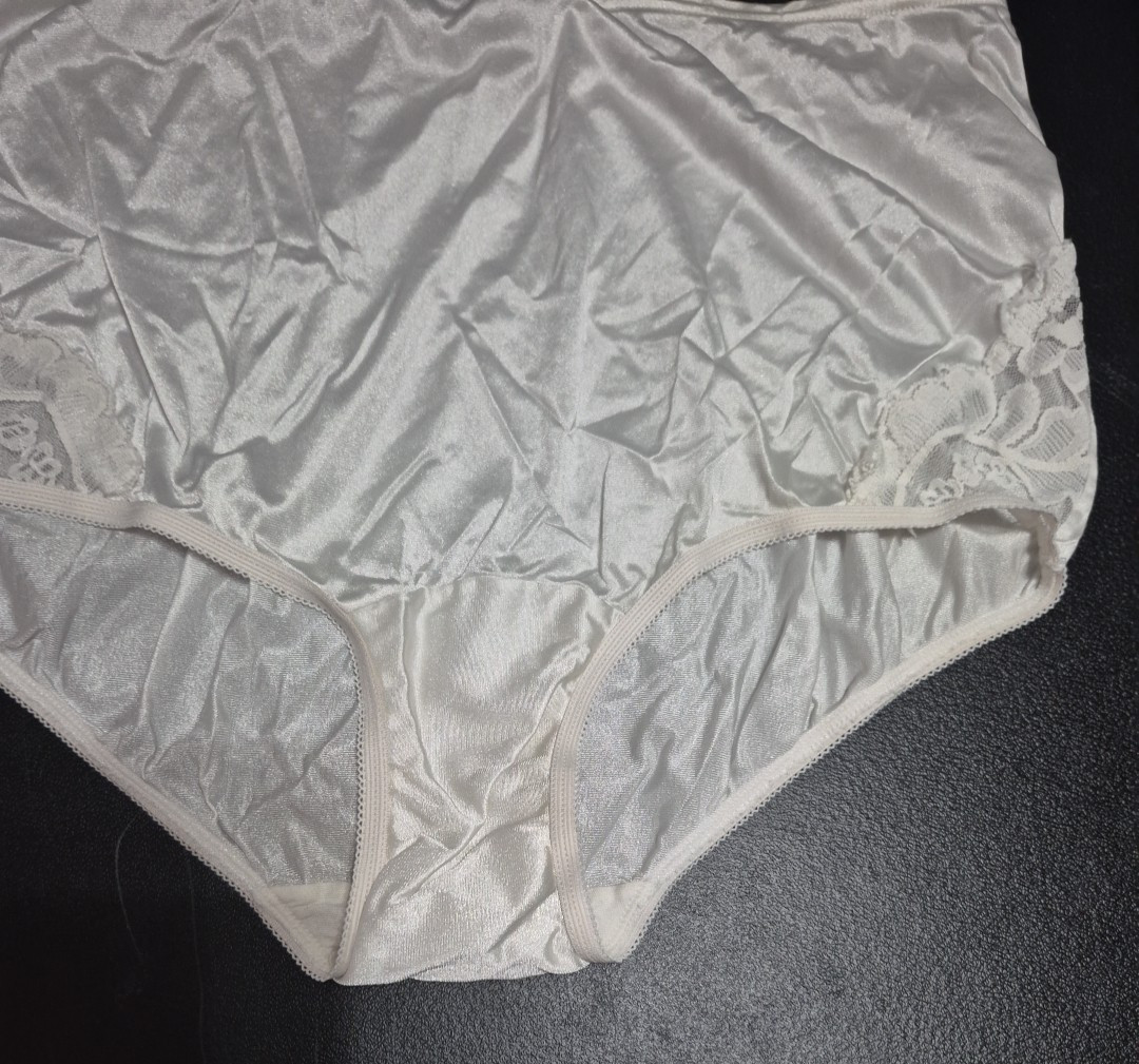 Vanity Fair White Lace Nylon Granny Panties Size 6 Made In MEXICO
