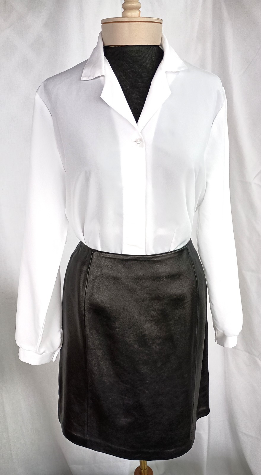 Vintage 80’s Harmal Ladies White Polyester Long Sleeve Casual/Dressy Blouse Md