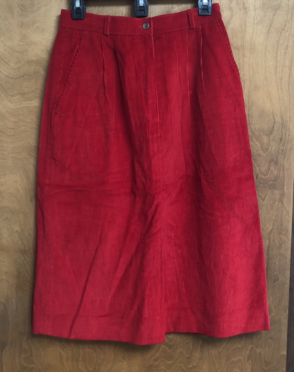 Vintage 70’s Women’s The Villager Corduroy Skirt Red Sz 12 Pleated Front