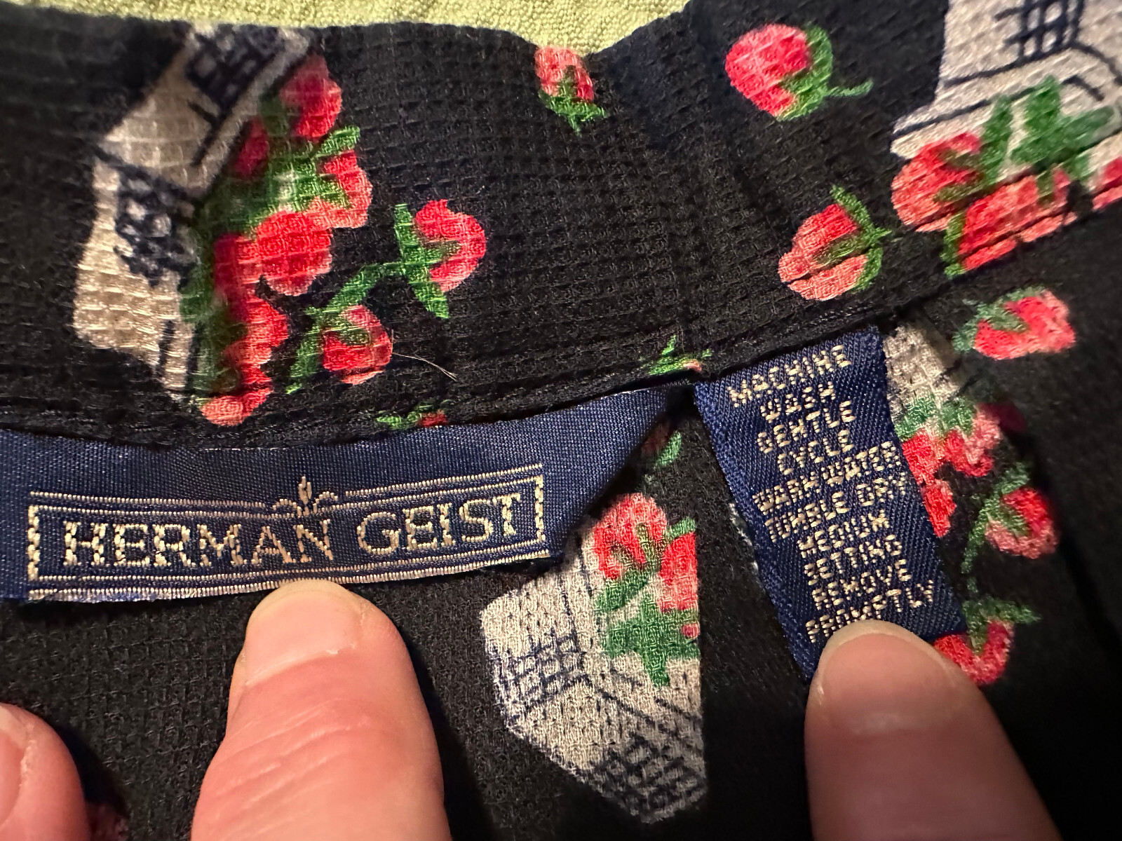Vintage HERMAN GEIST Black Red Green Strawberry Baskets Cottage Core Skirt 6