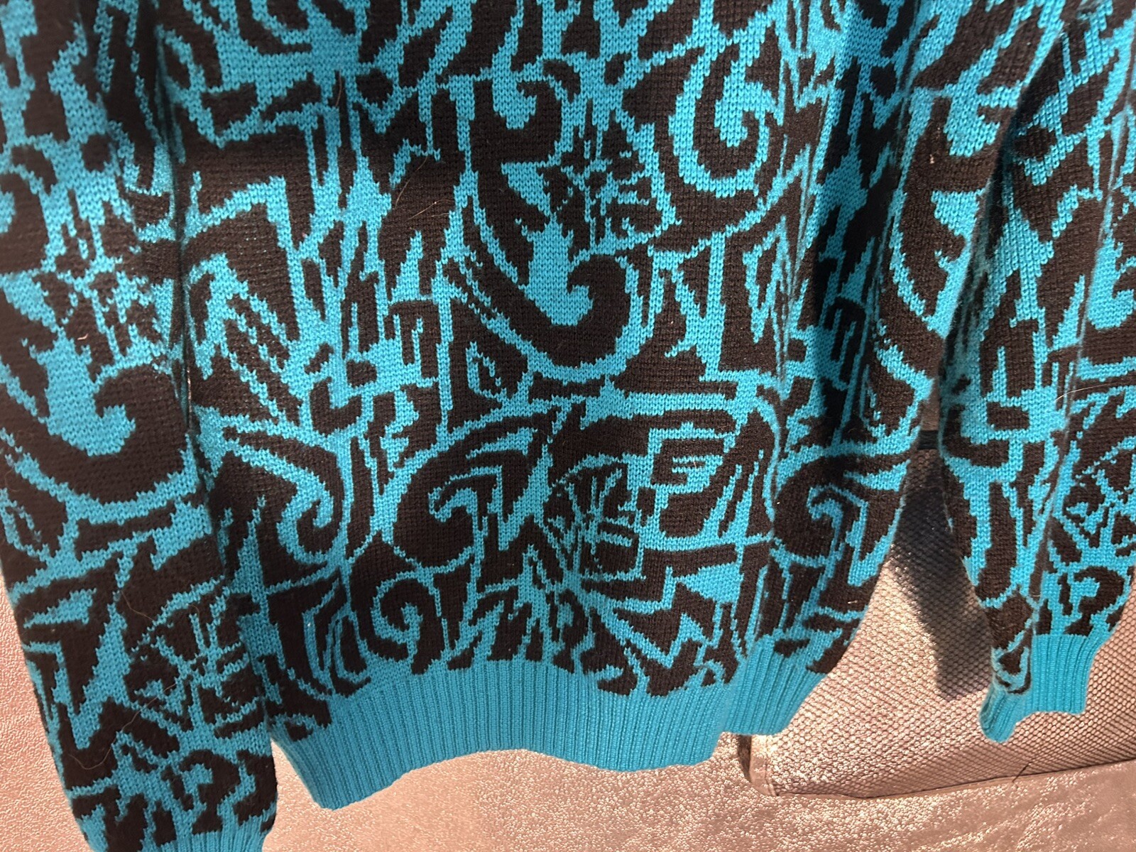 Snuggler – Blue and BlackWoven WOOL Blend – Warm Cozy SKI Sweater sz M *Vintage!