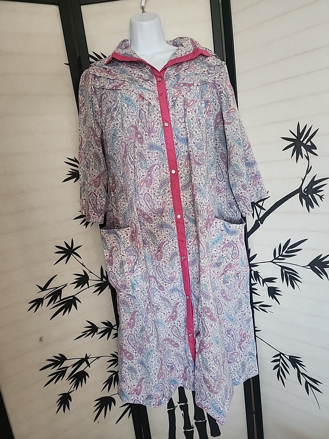 VTG Models Coat House Dress Womens 20 Ruffled Paisley With Pockets Snap Priority