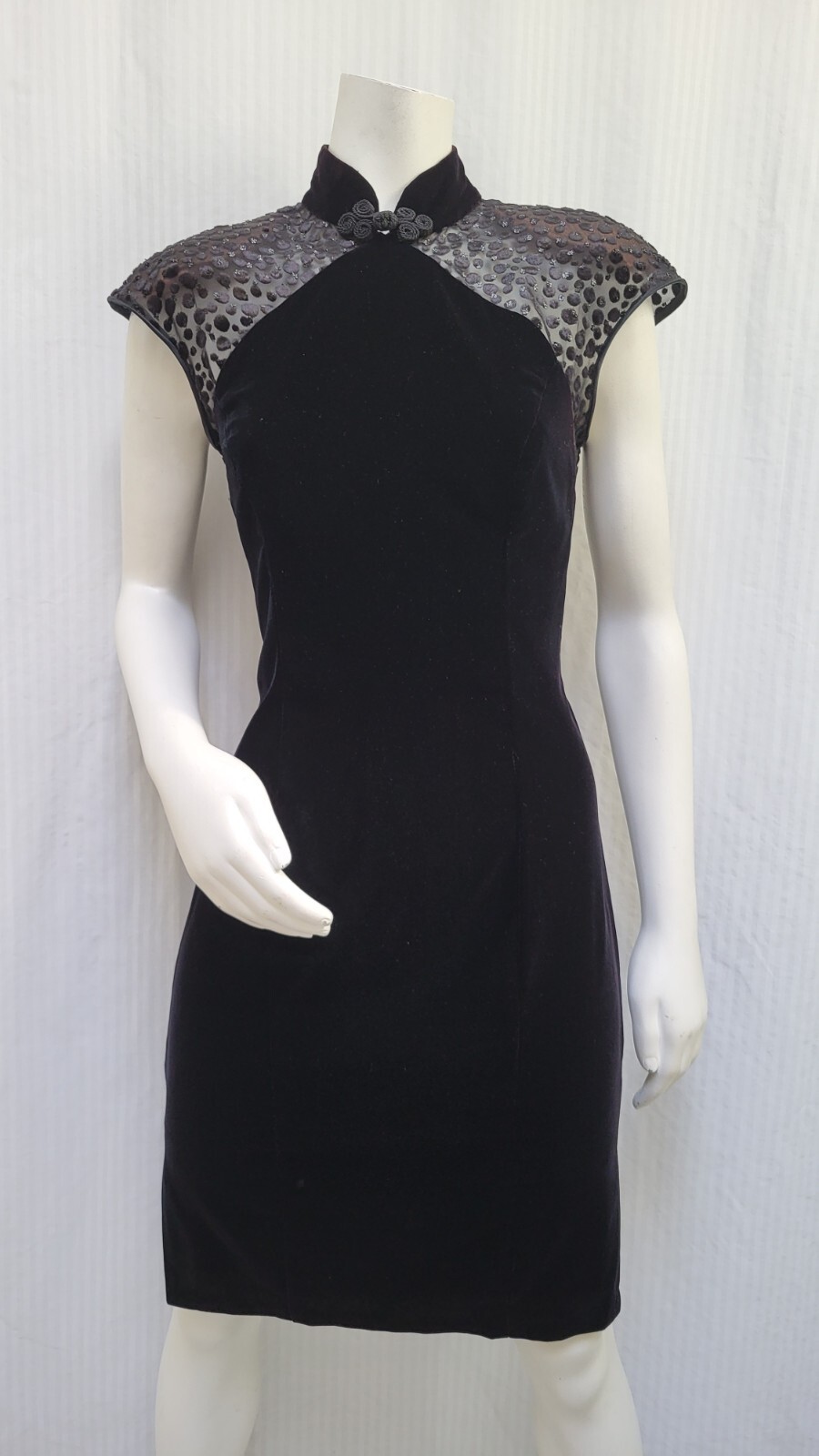 Vintage 1980s Niki Originals Black Velvet Dress – Size S/M – EUC