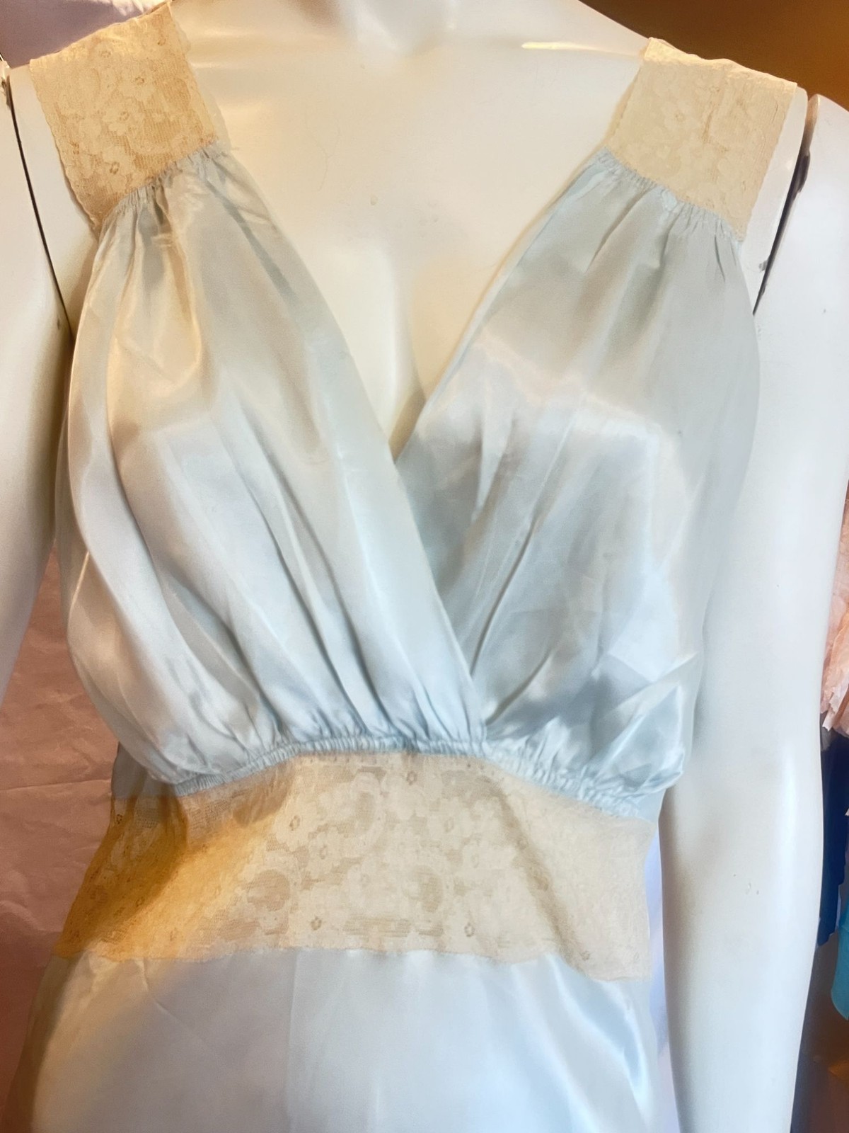 Vintage Princess Paramount Ice Blue Satin Bias Cut Gown Nightgown Size 40