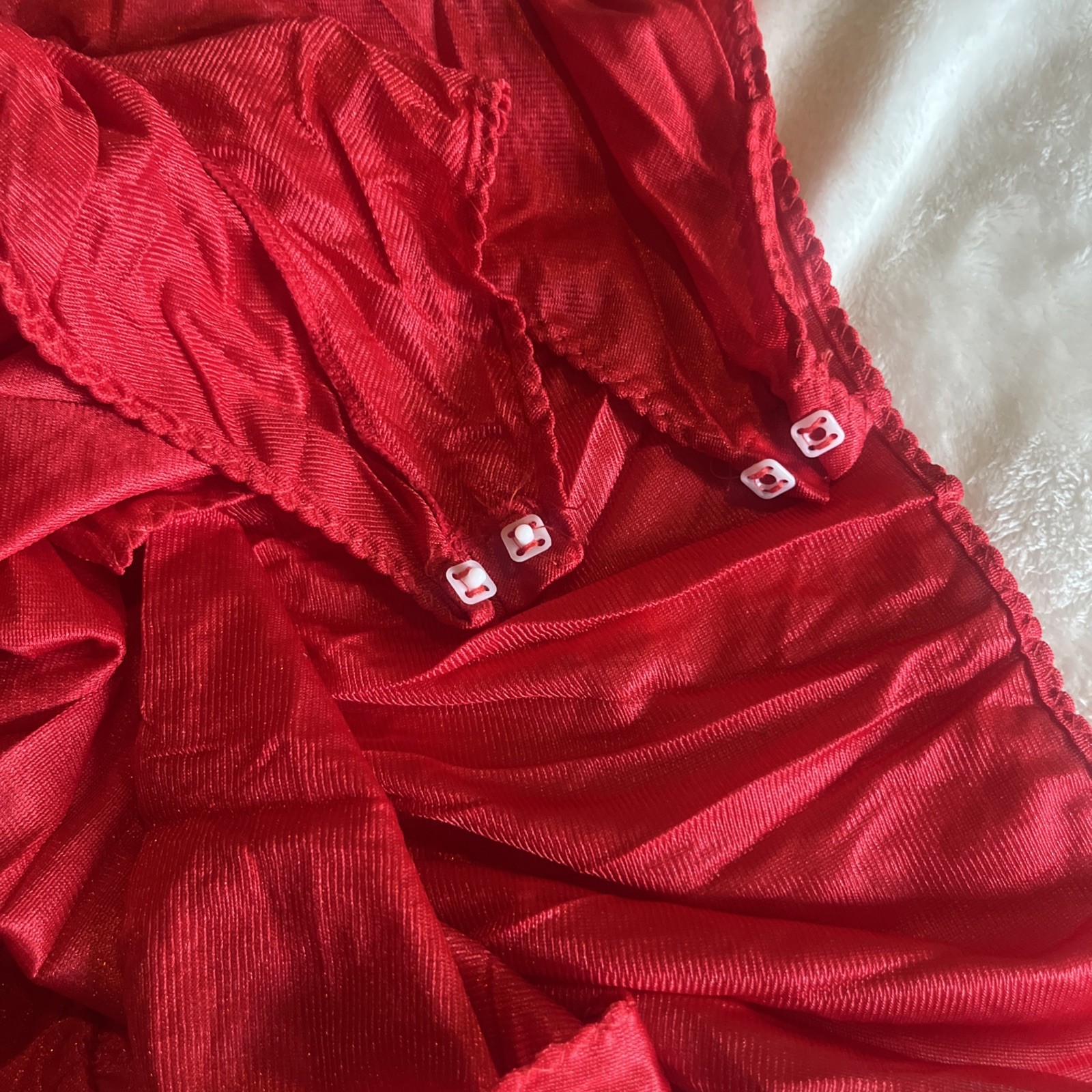 Woman’s FeatherBed NYRed Nightie Nylon Removable feather Side split Vtg Sz Sm