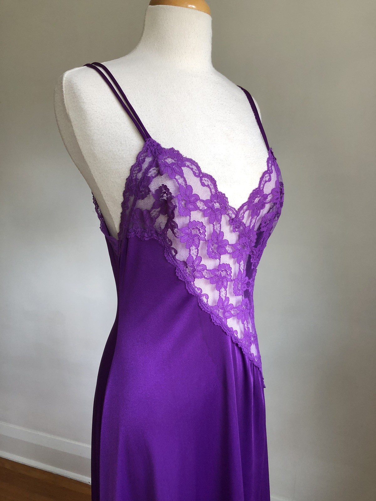 STUNNING VTG VAL MODE Purple Nylon Chiffon & Lace 2pc Nightgown Peignoir Set S