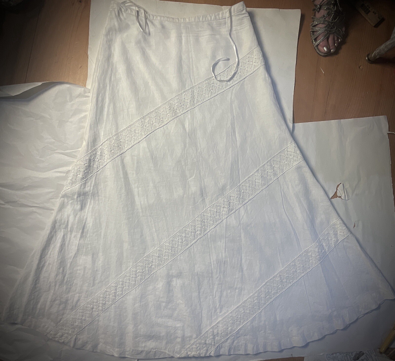 White Linen Long Skirt SZ10 Lined Waist=30” Waist To Hem=39” Zip Hook Closure