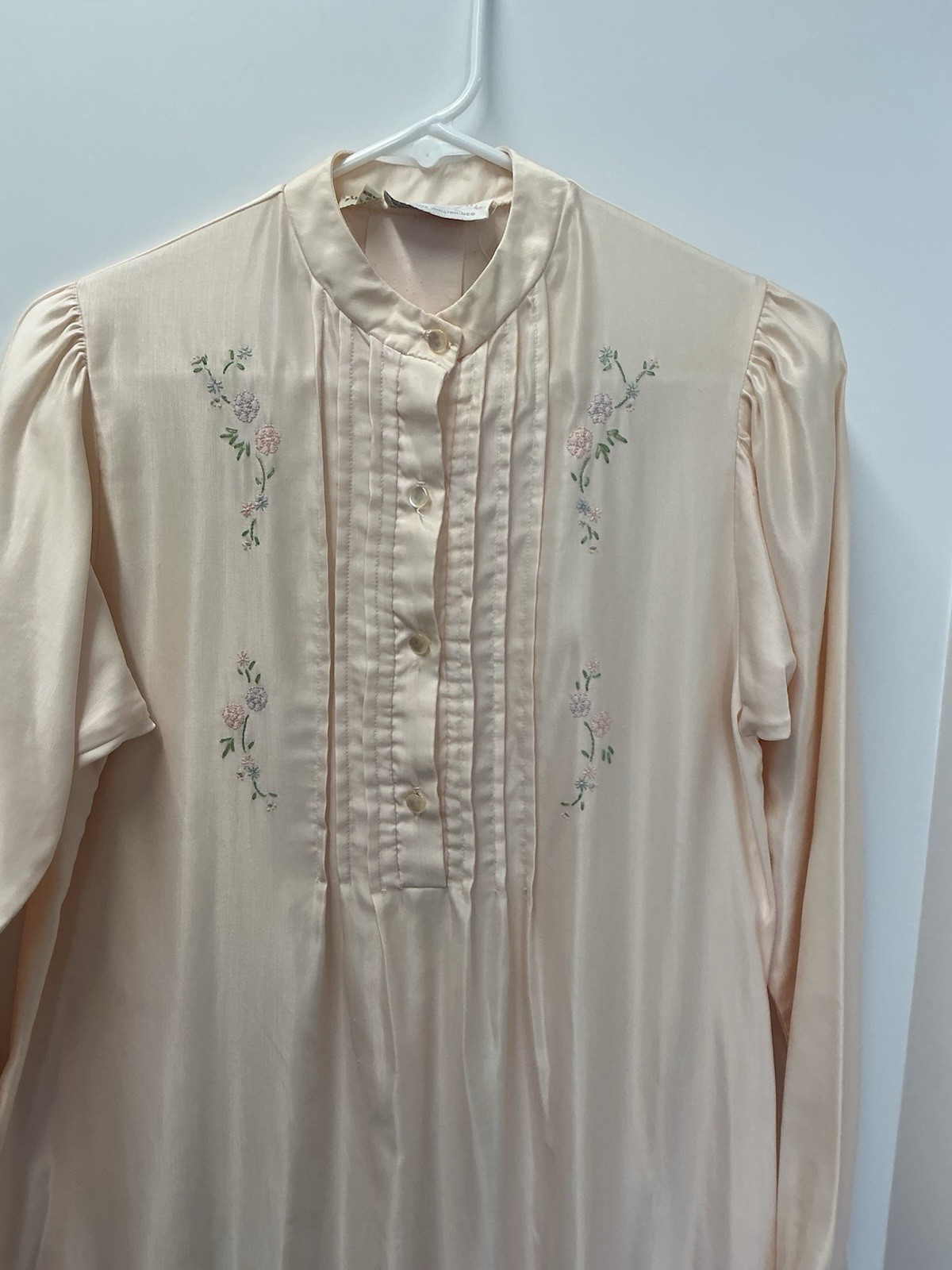Windy Rose Vintage Nightgown Size Small Blush Embroidery Pleats