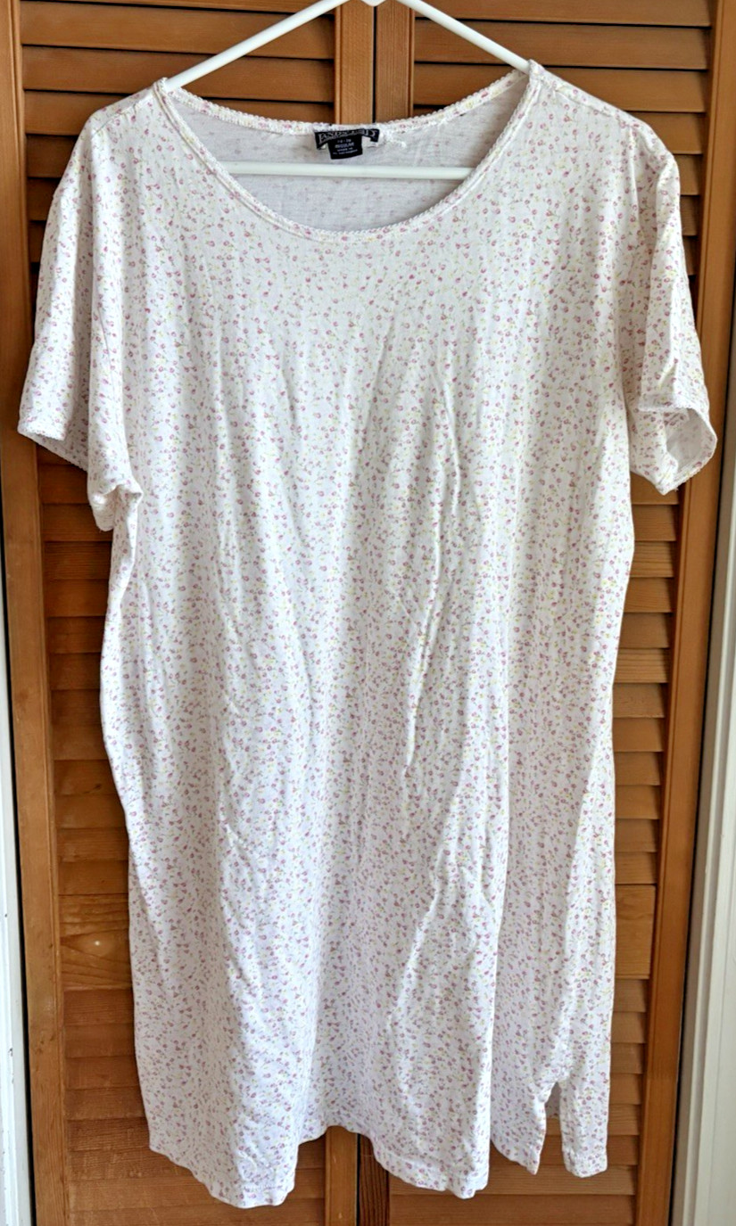 1990s VINTAGE Lands’ End Direct Merchants Pink and Yellow Floral Night dress
