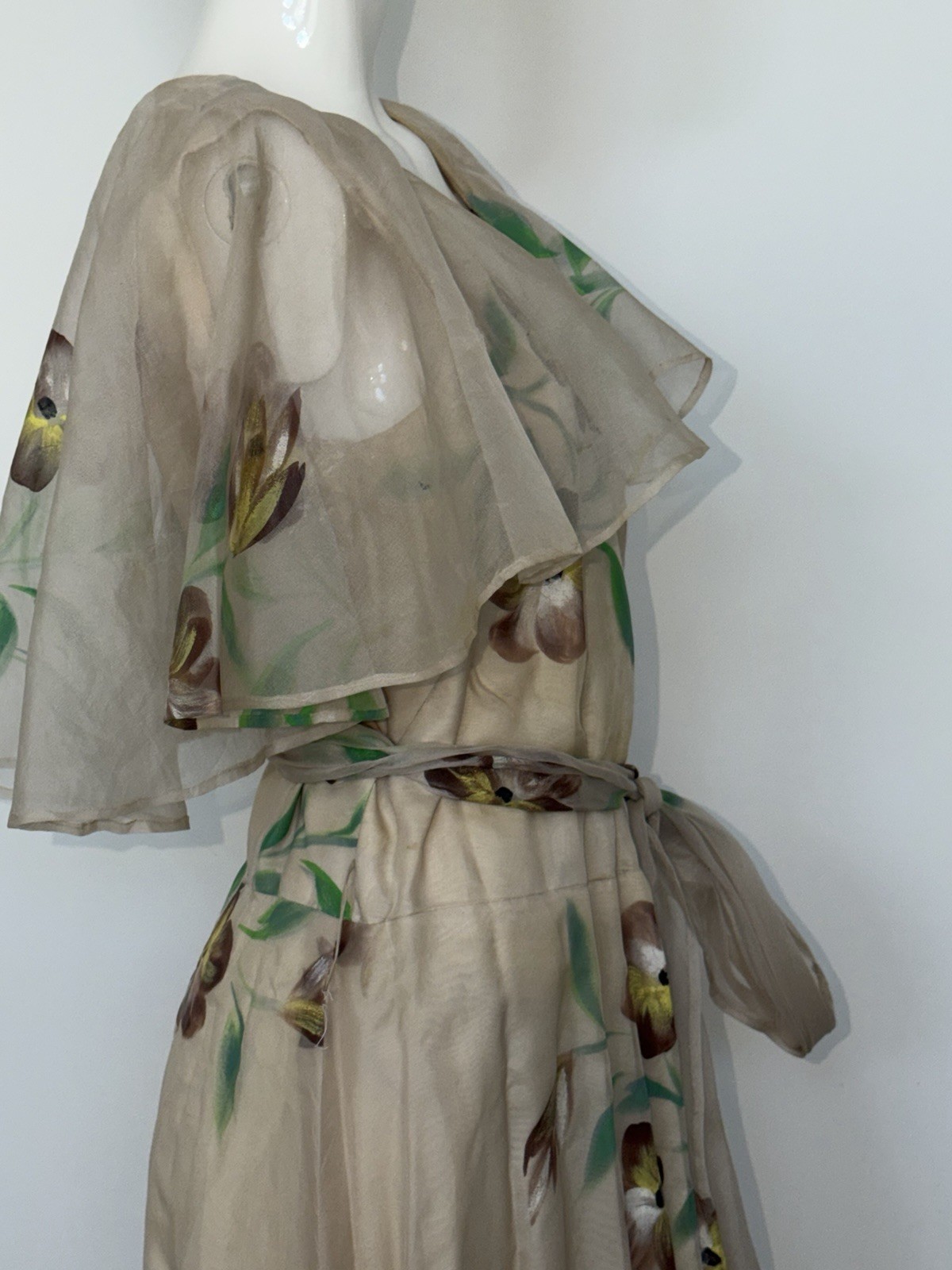 Vintage 1930s Hand Painted Cream Elegant Silk Chiffon Organza Garden Party Gown