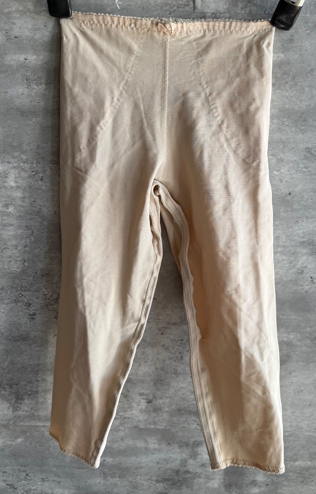 Vintage 1970s Vassarette Munsingwear Underneath-It-All Nude Girdle Size SM 138