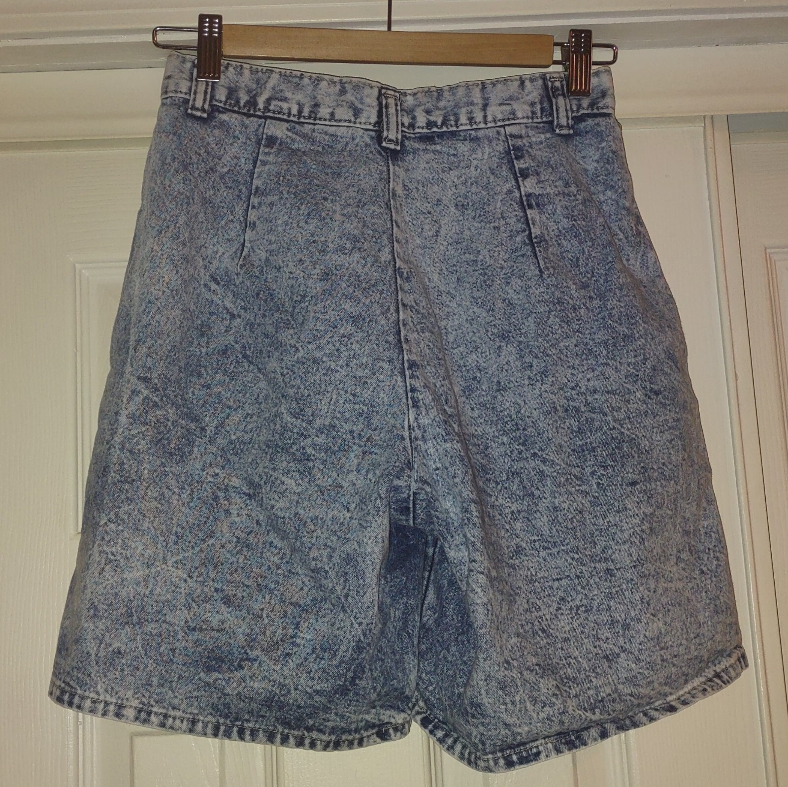 Vintage 80’s Avon Fashions Acid Washed High Waisted Mom Jean Shorts S